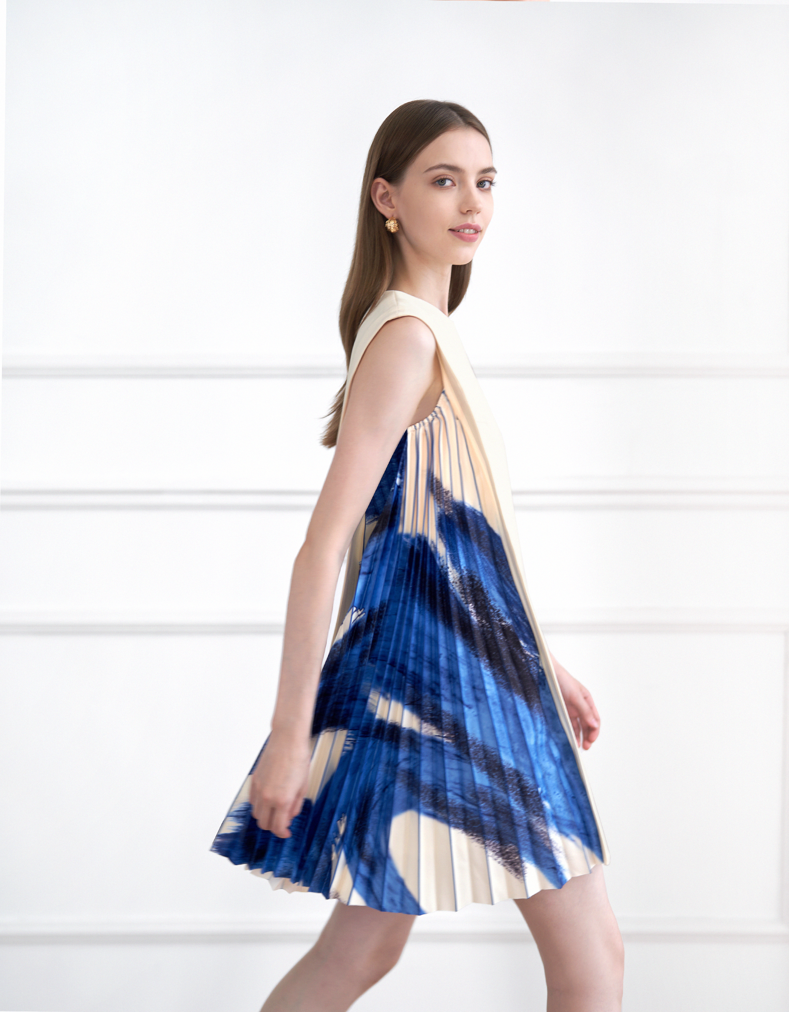 Side Printed Pleated Shift Dress – SaturdayClub International