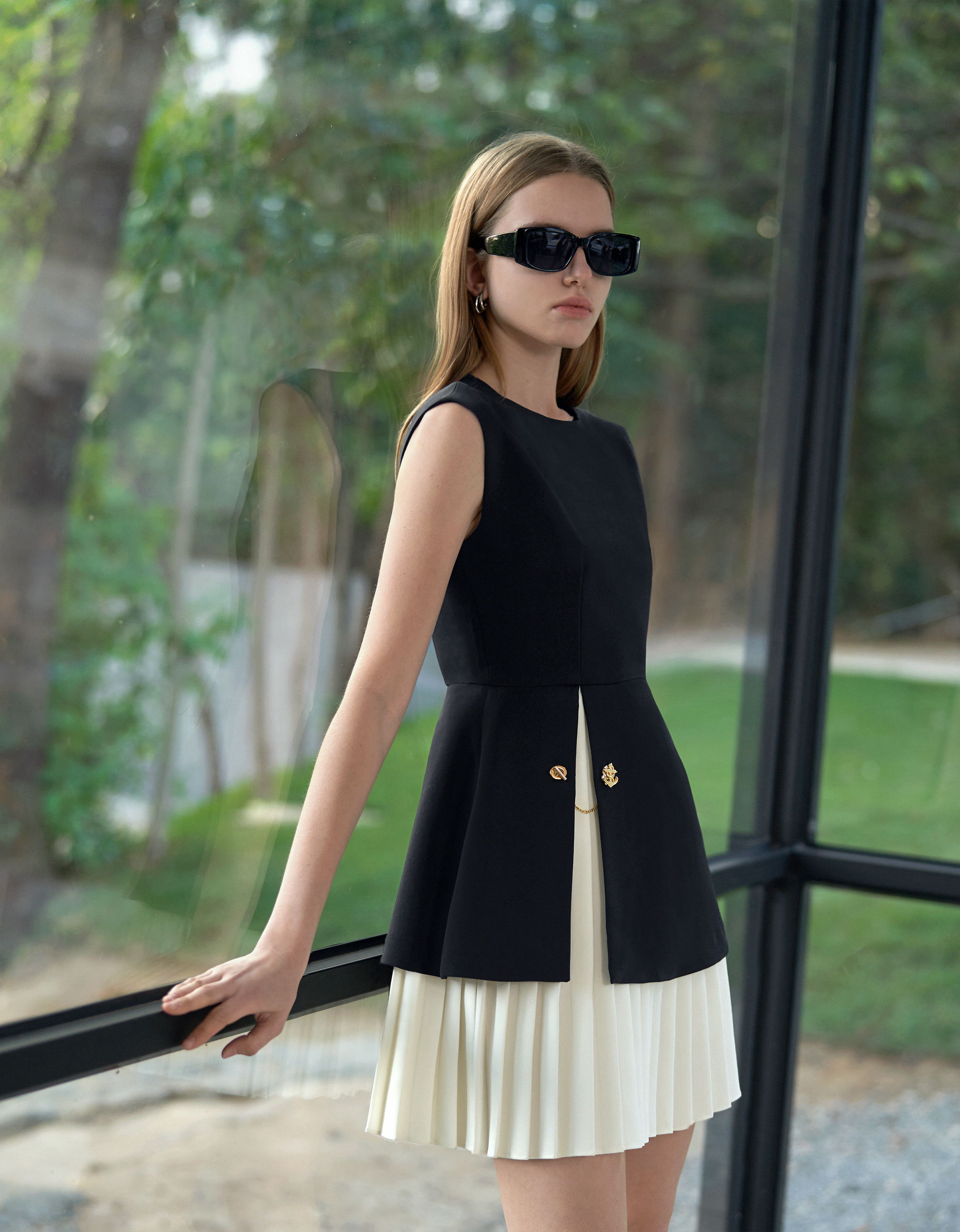 サイドスリットコントラストプリーツヘムワンピース – SaturdayClub サイドスリットコントラストプリーツヘムワンピース – SaturdayClub