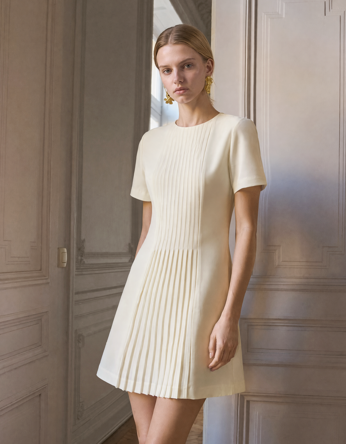 SATURDAYCLUB ワンピース Pleated Front Short Sleeve Dress | SaturdayClub – SaturdayClub