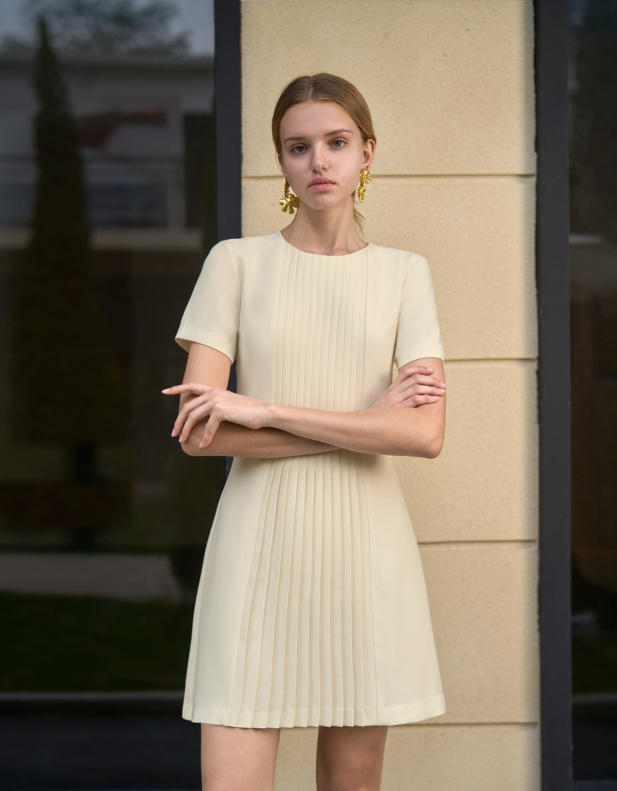 Pleated Front Short Sleeve Dress | SaturdayClub – SaturdayClub