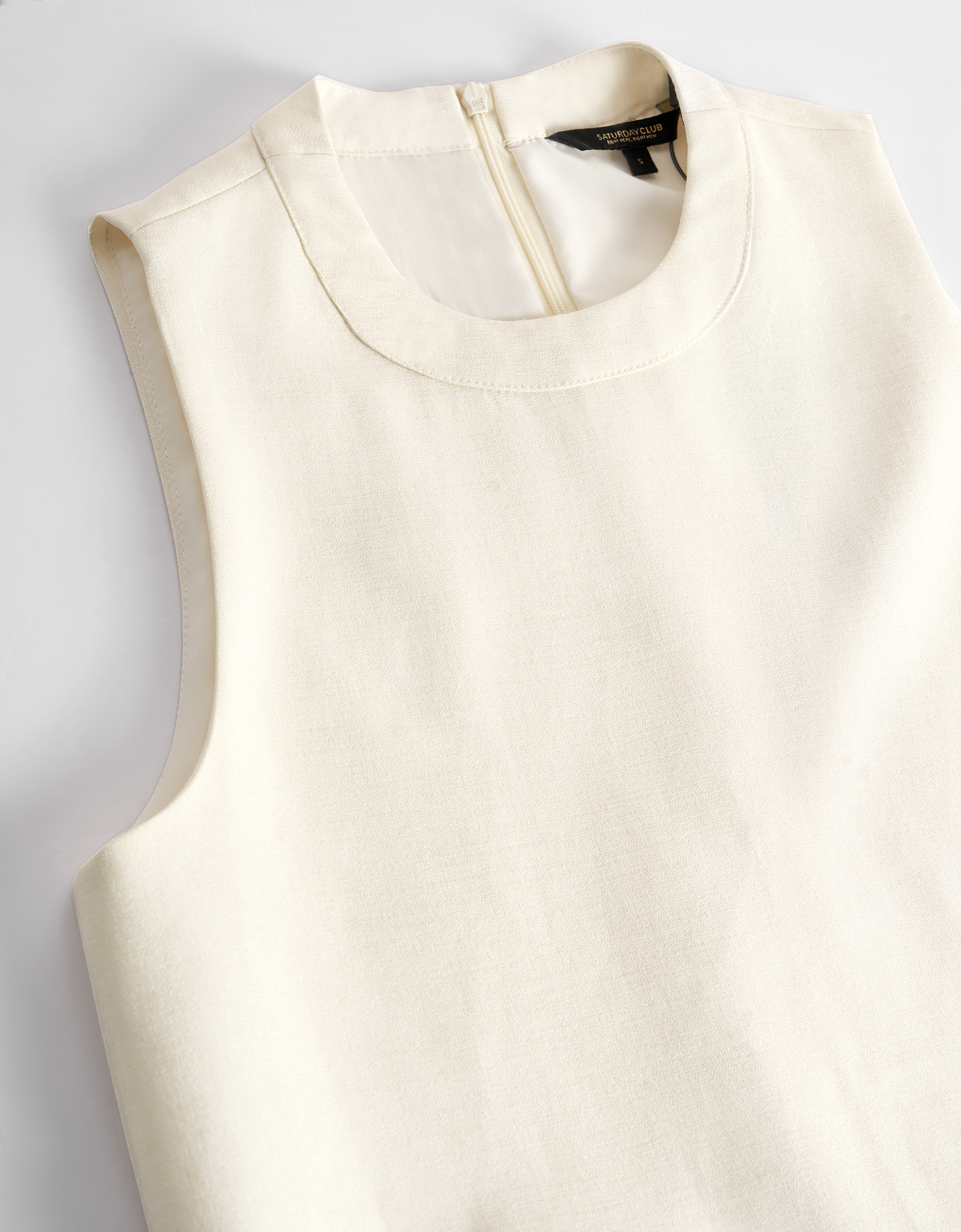 apricot & black(a26020)