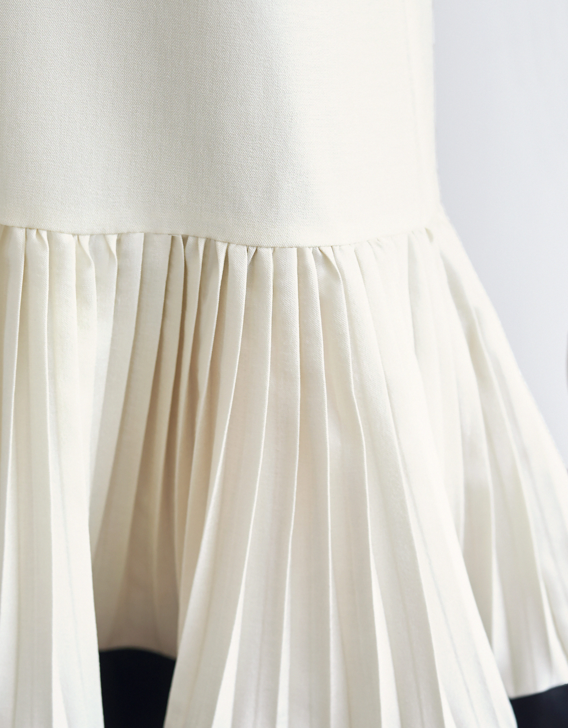 apricot & black(a26020)