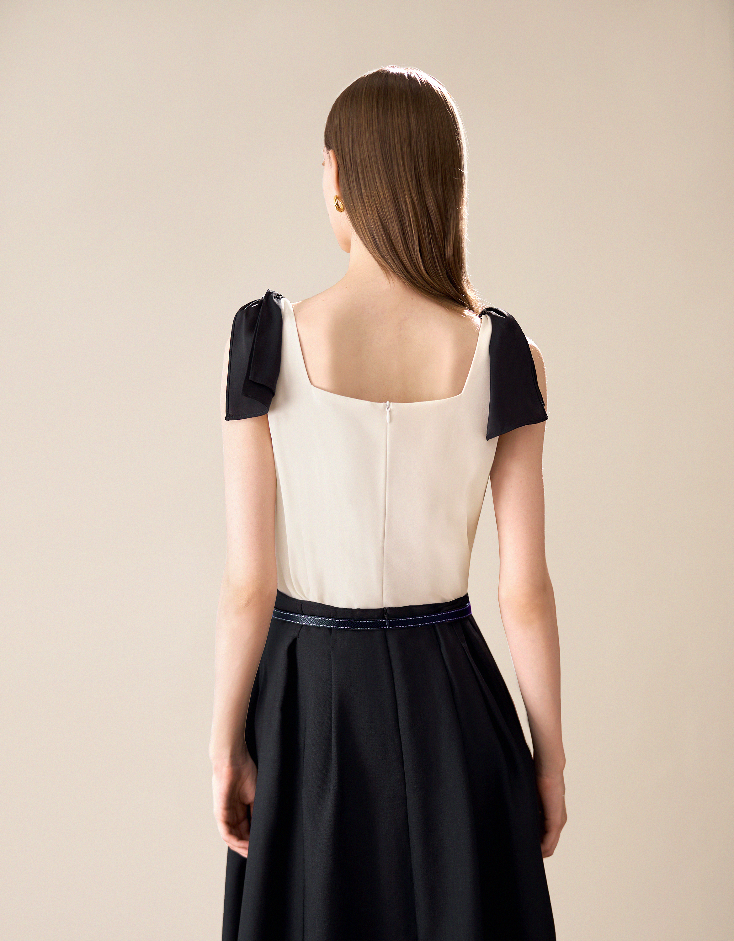 apricot & black(a26579)