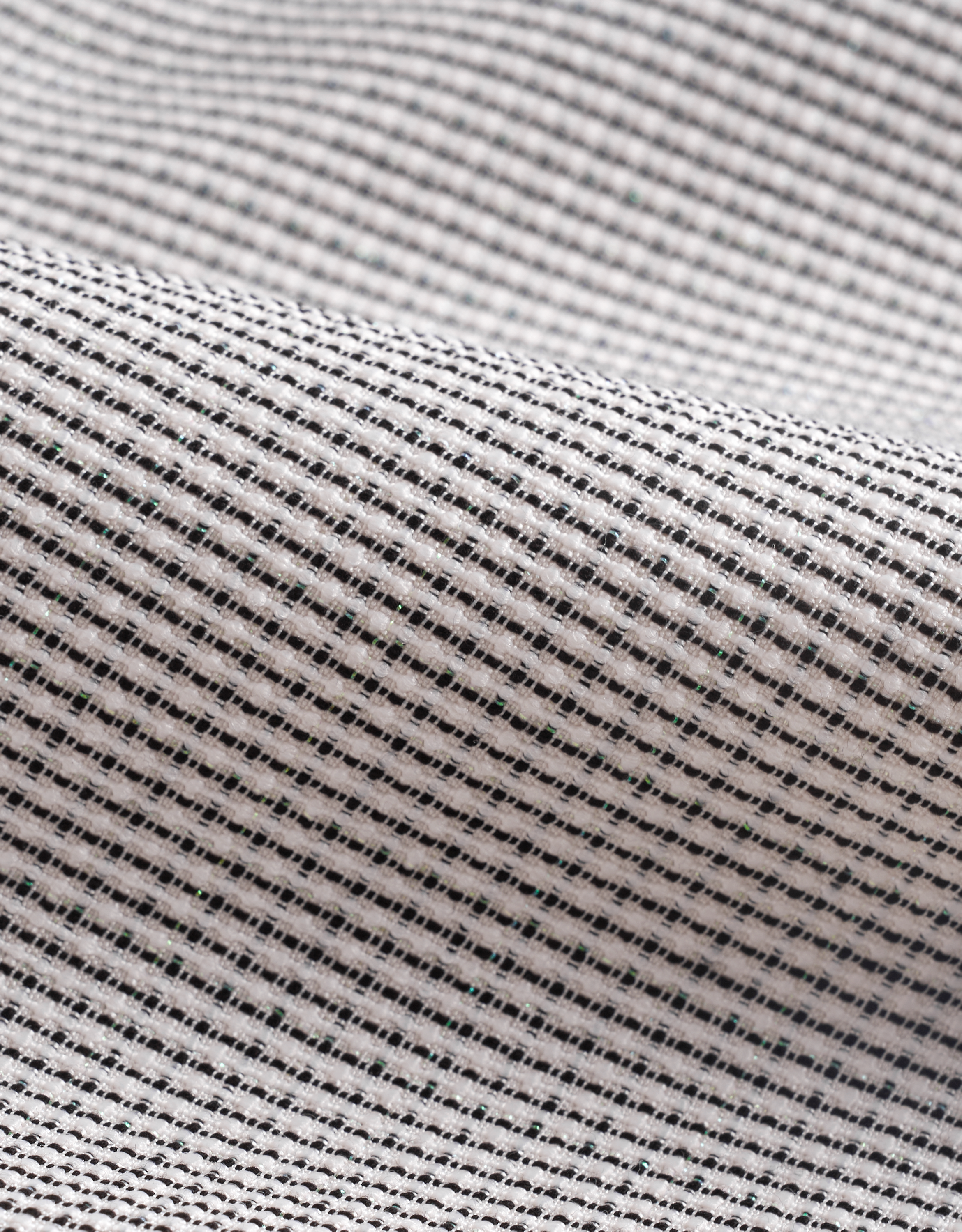 grey & white(a27297)