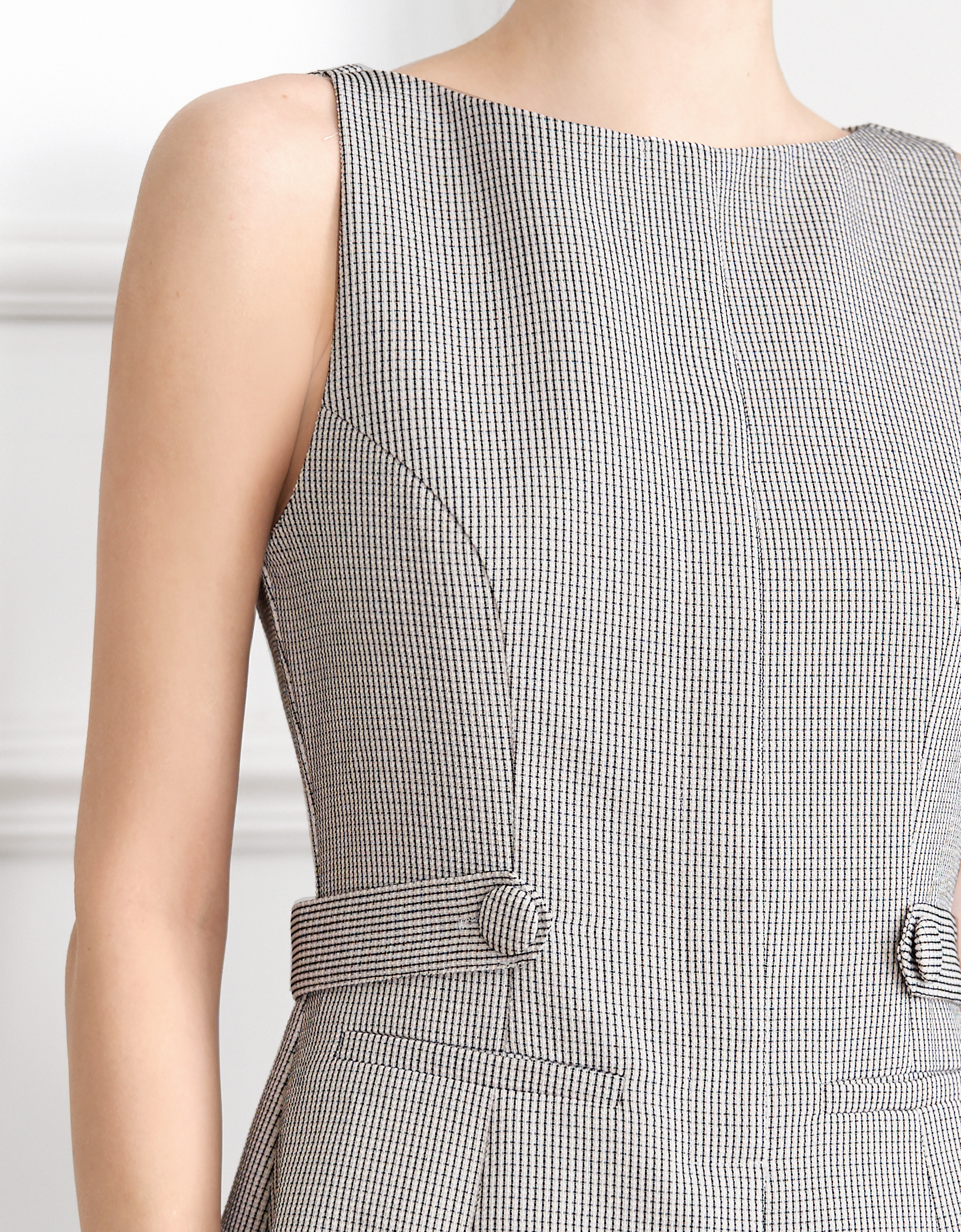 grey & white(a27297)