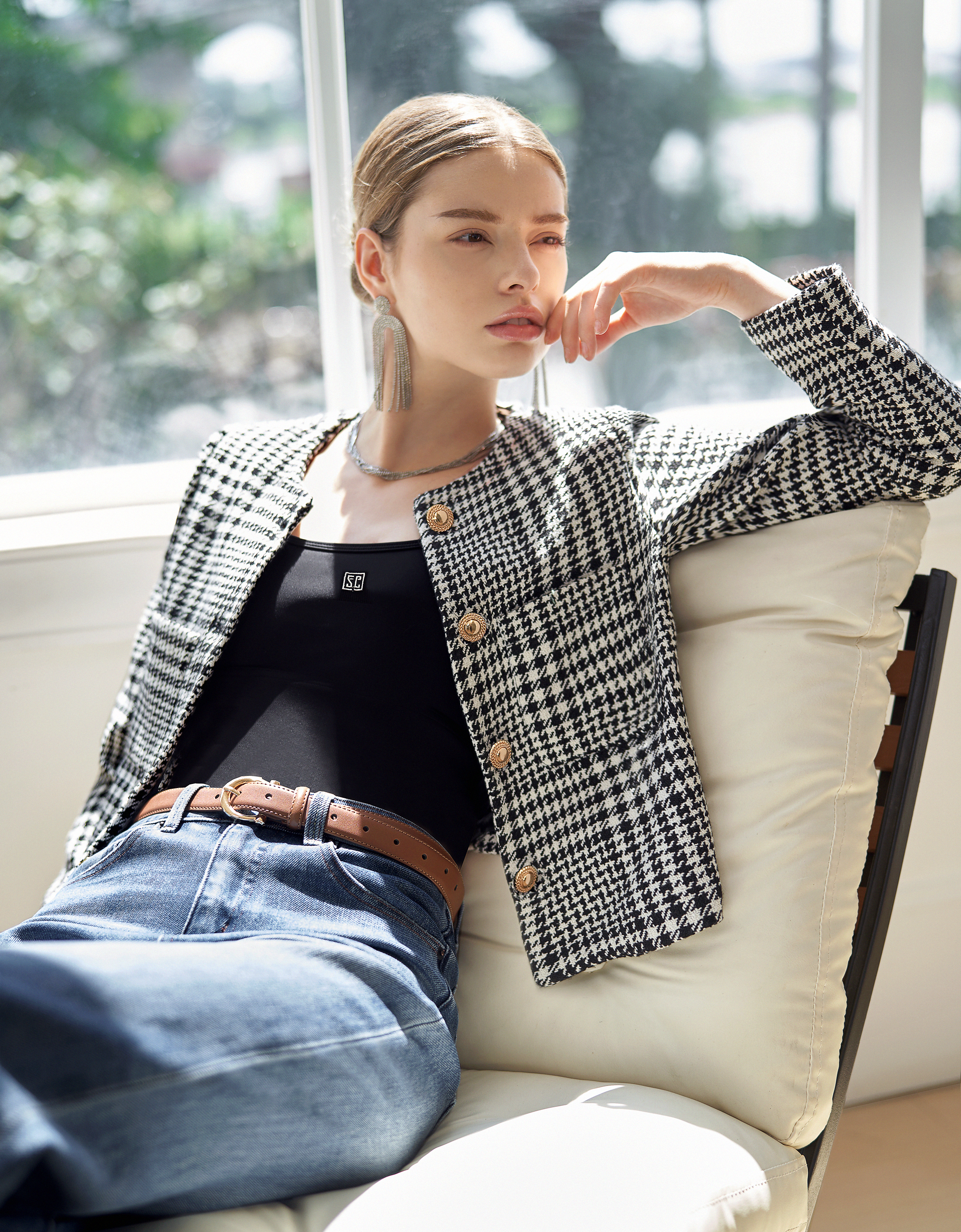 black & white(a27453)