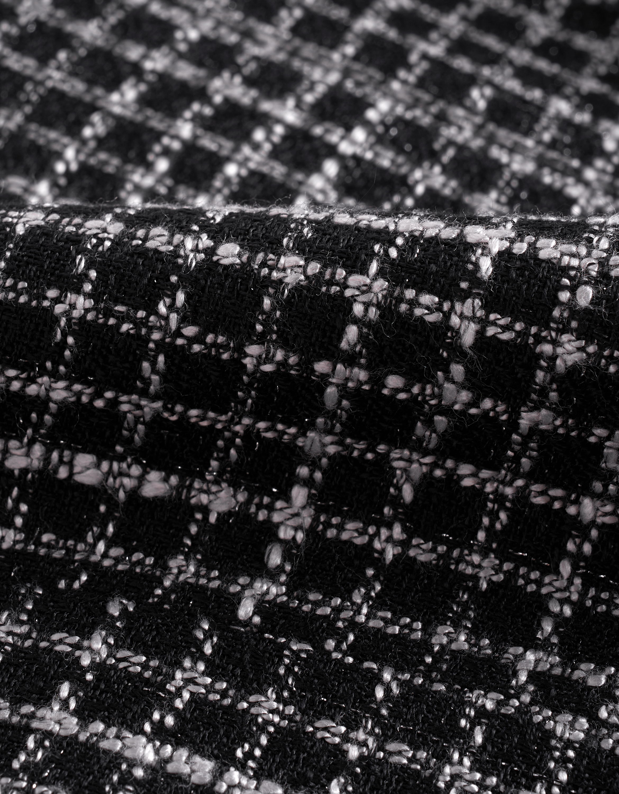 black & white(a27561)