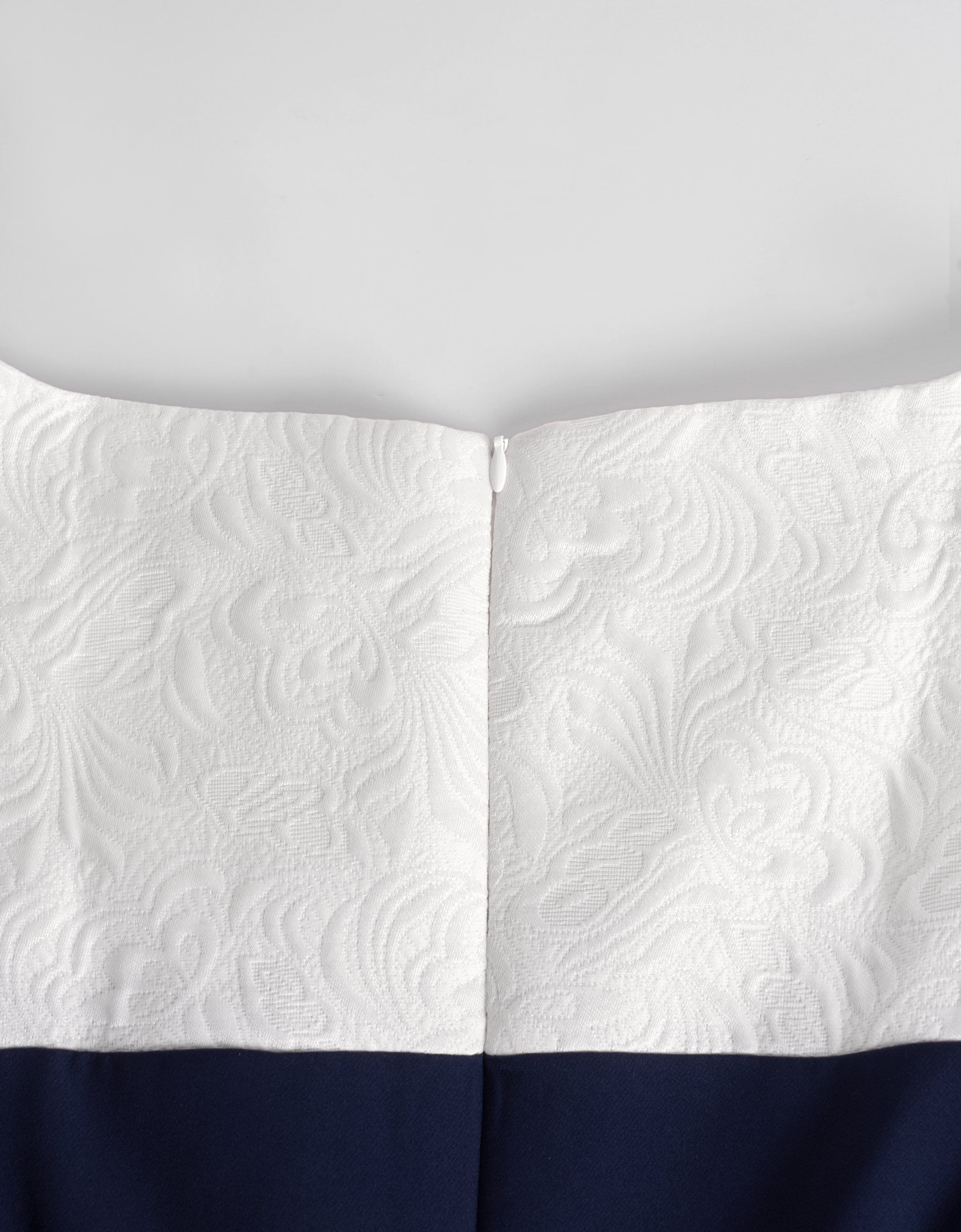 off white & navy(a27656)