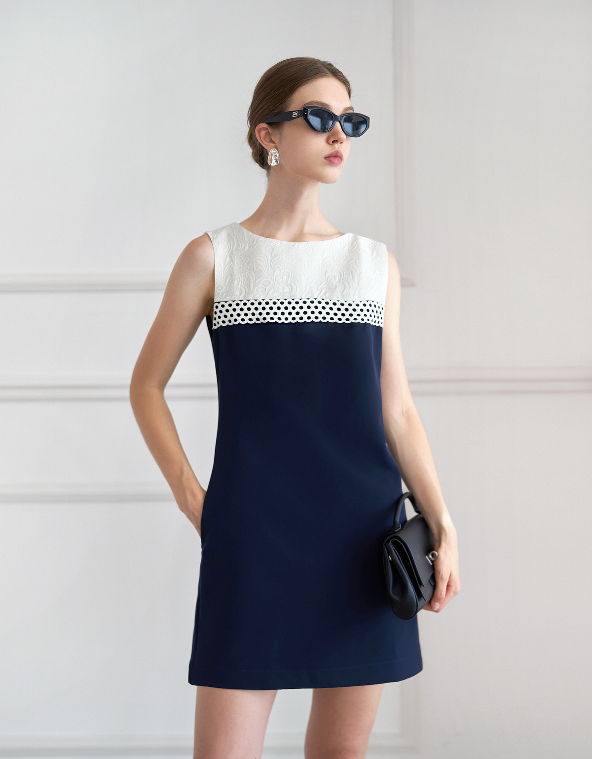 off white & navy(a27656)