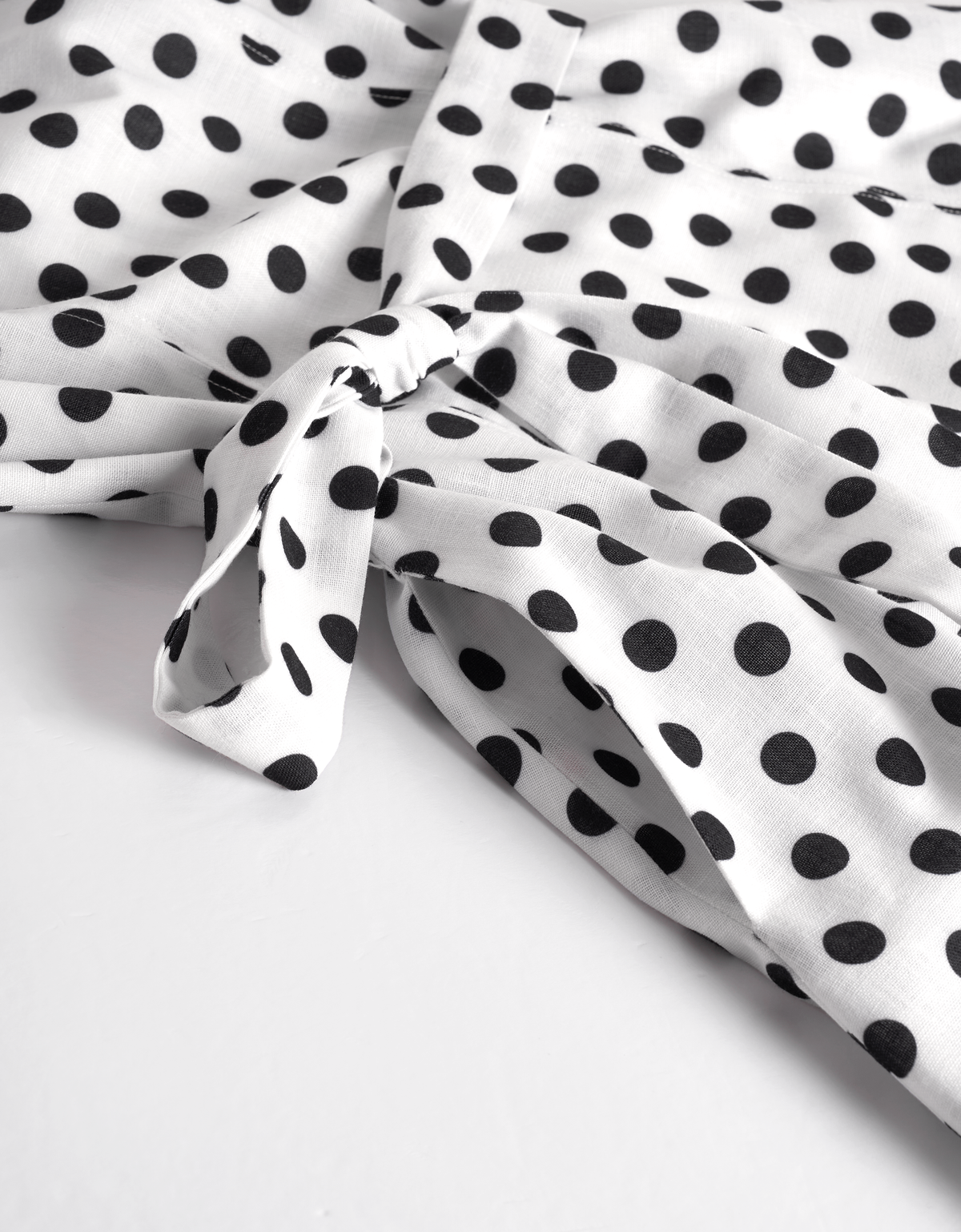 white & black(a27735)