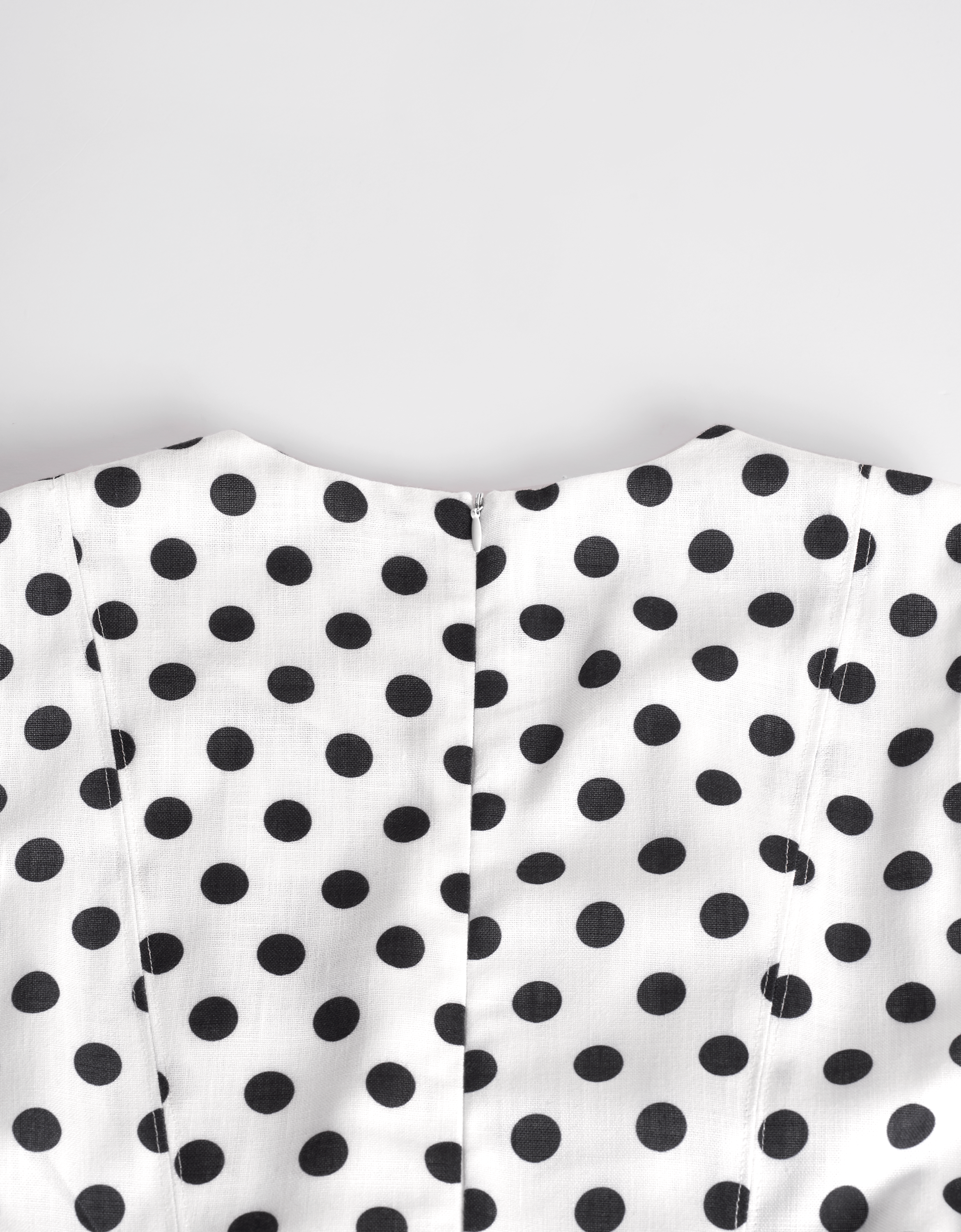 white & black(a27735)