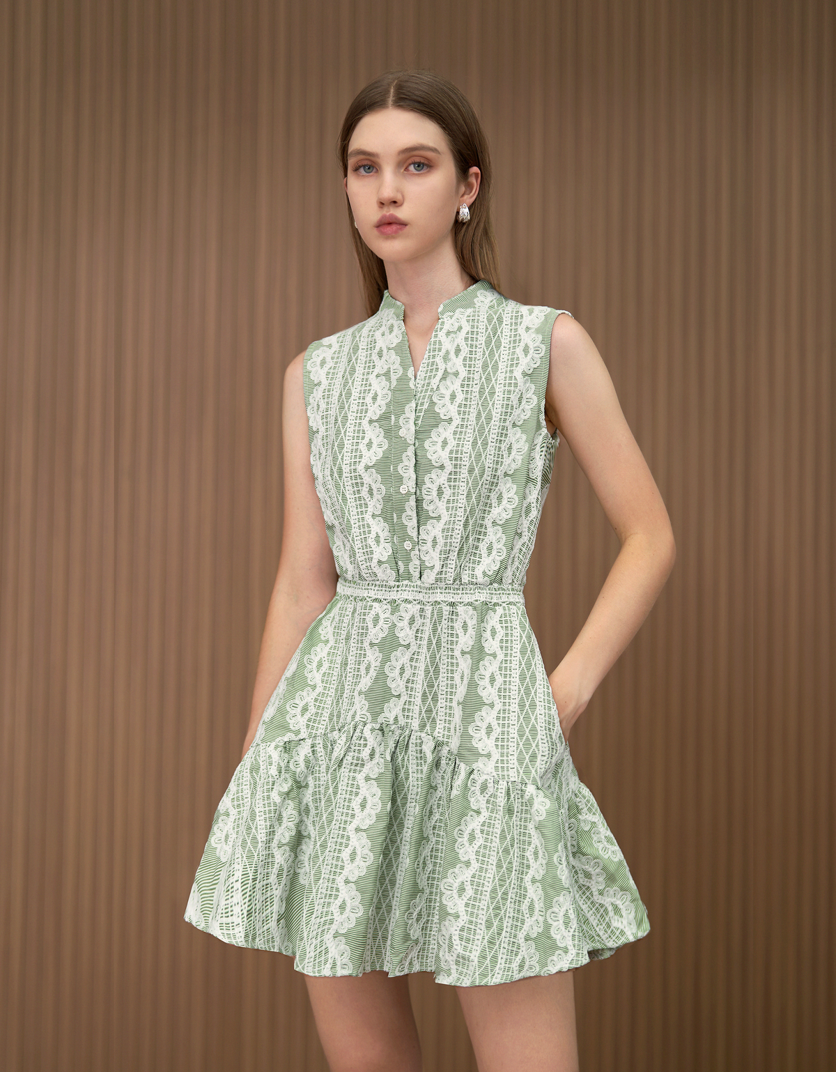 light green & white(a27749)