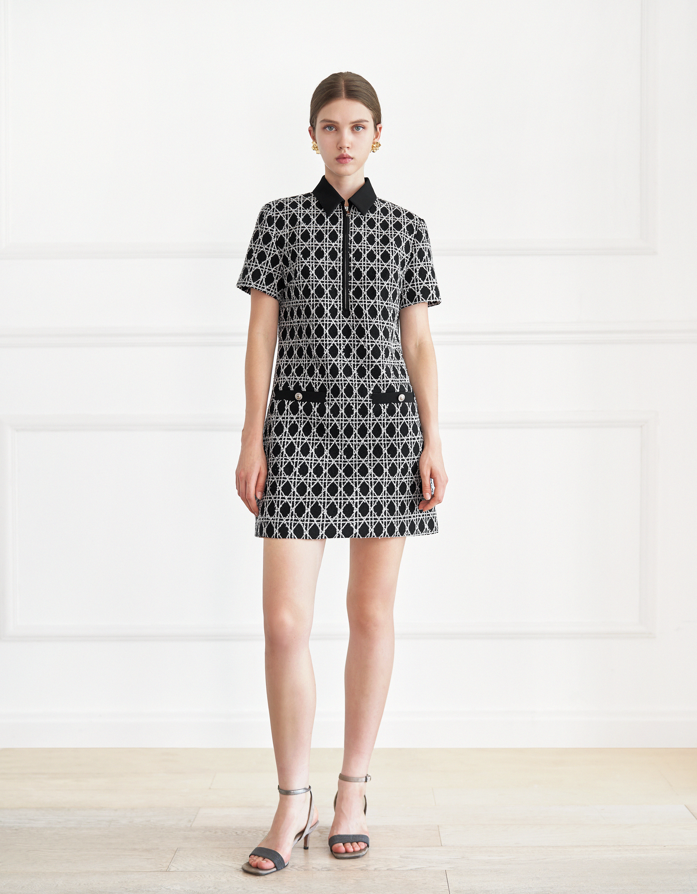 black & white(a27932)