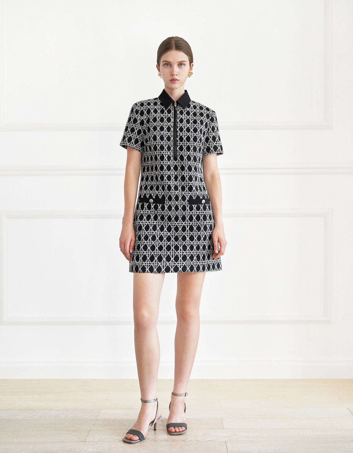 black & white(a27932)