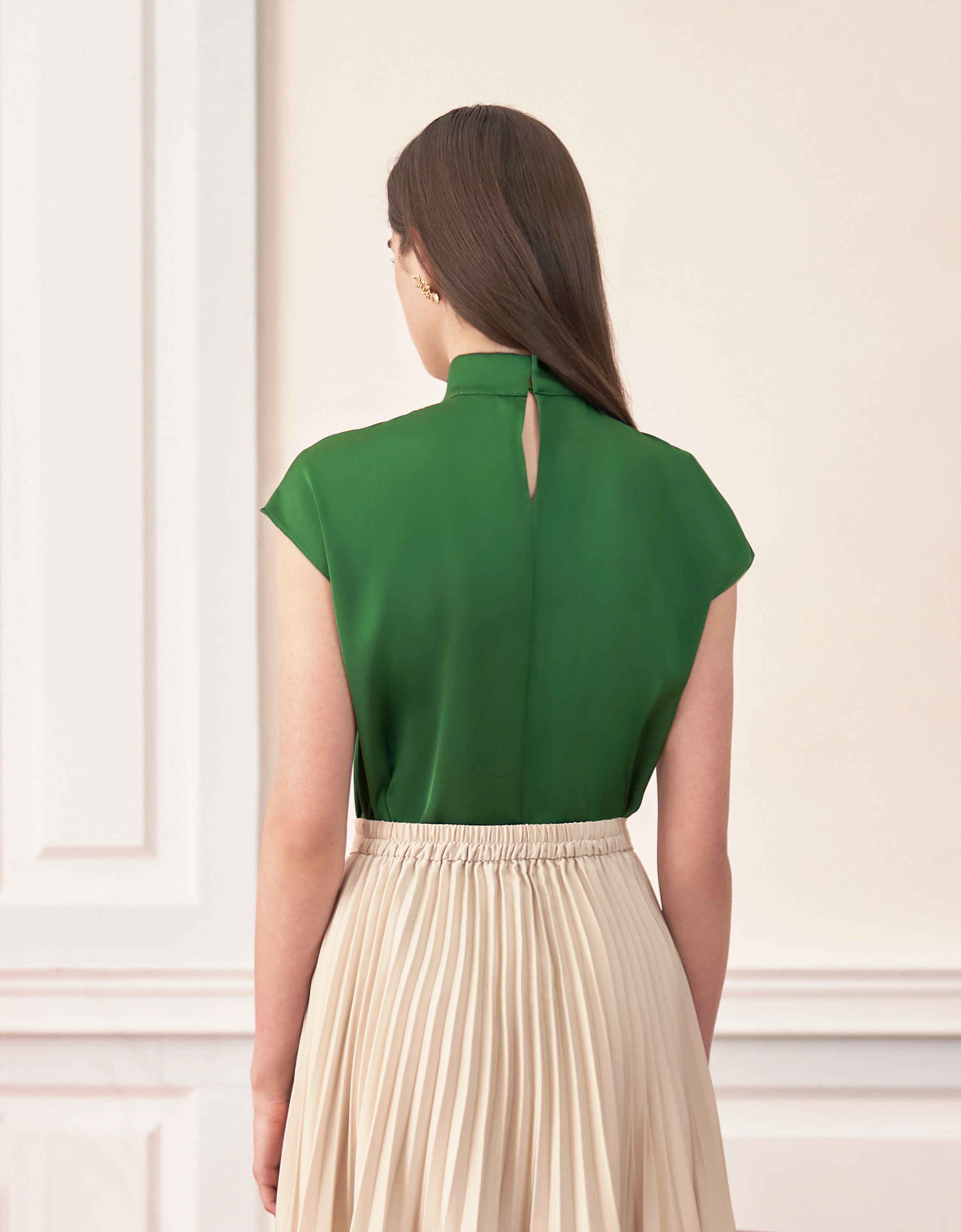dark green
