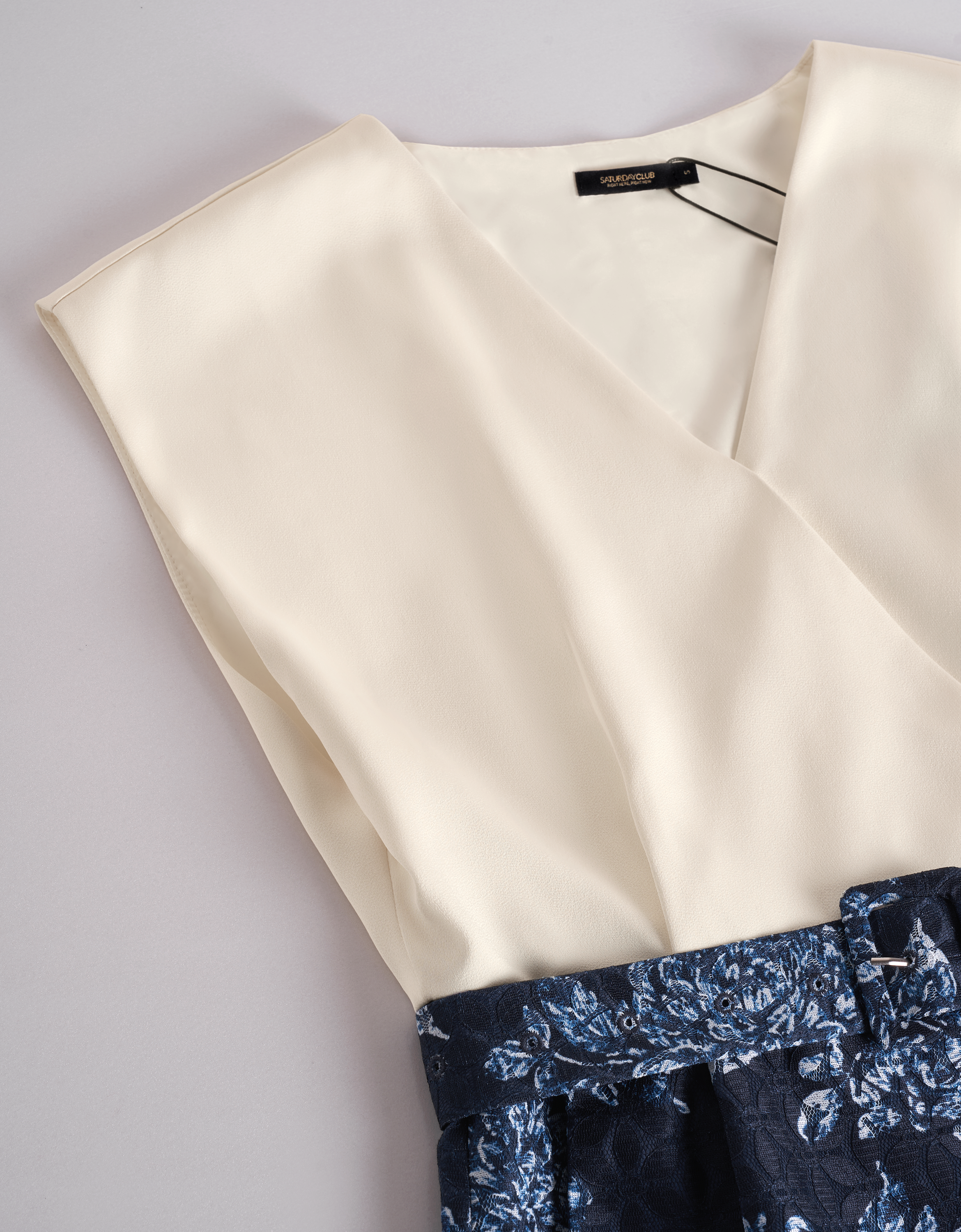 off white & dark blue(a28469)