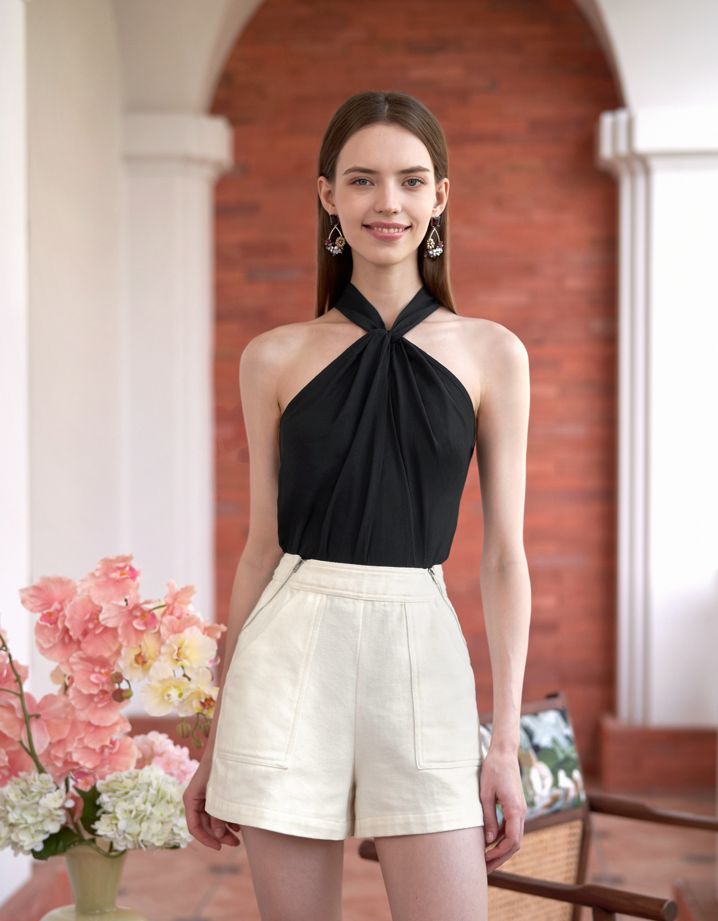 Draped Sequin Halter Top｜ドレープホルターネックトップス EDIKTED 