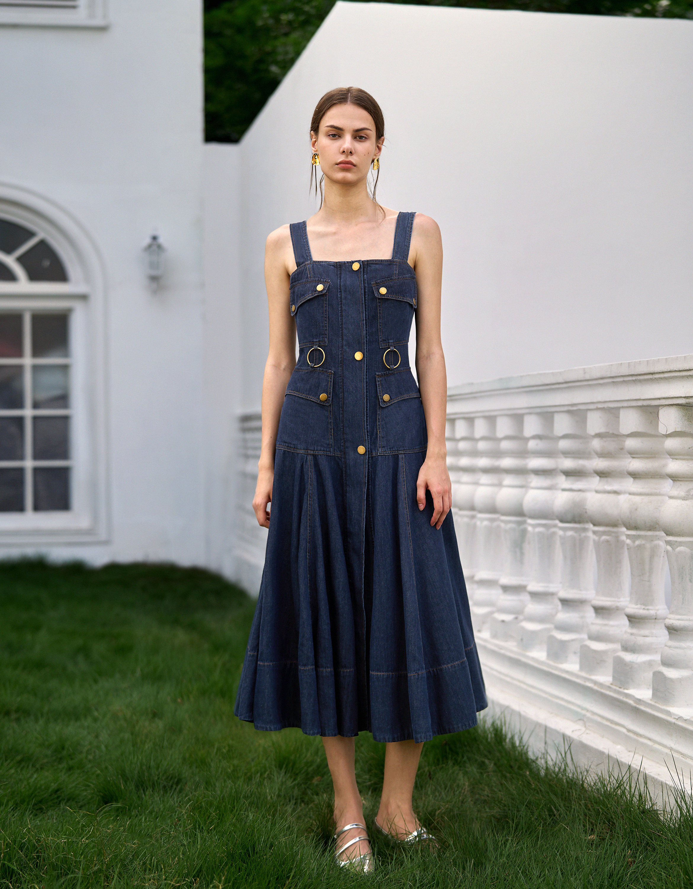 dark blue