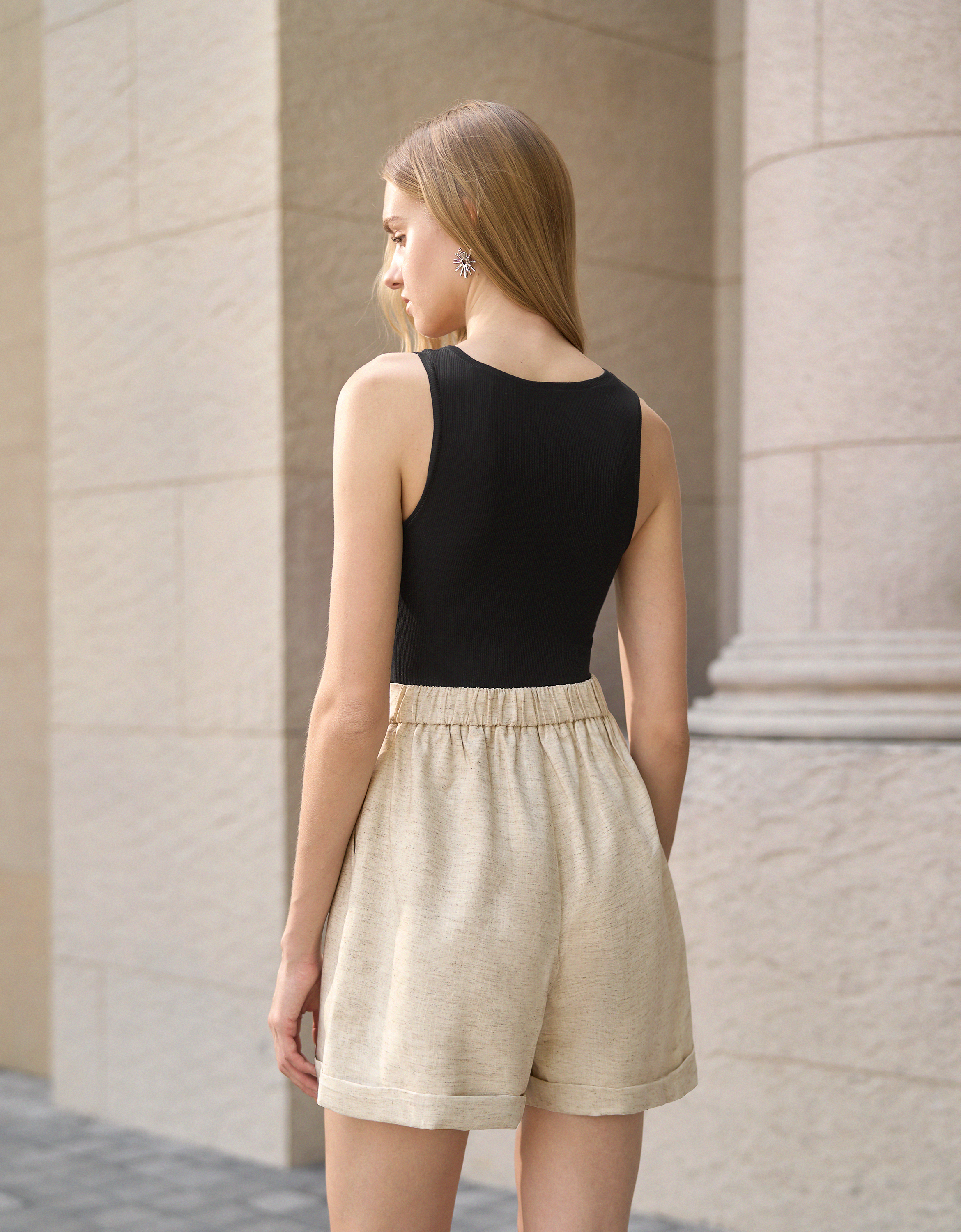 beige