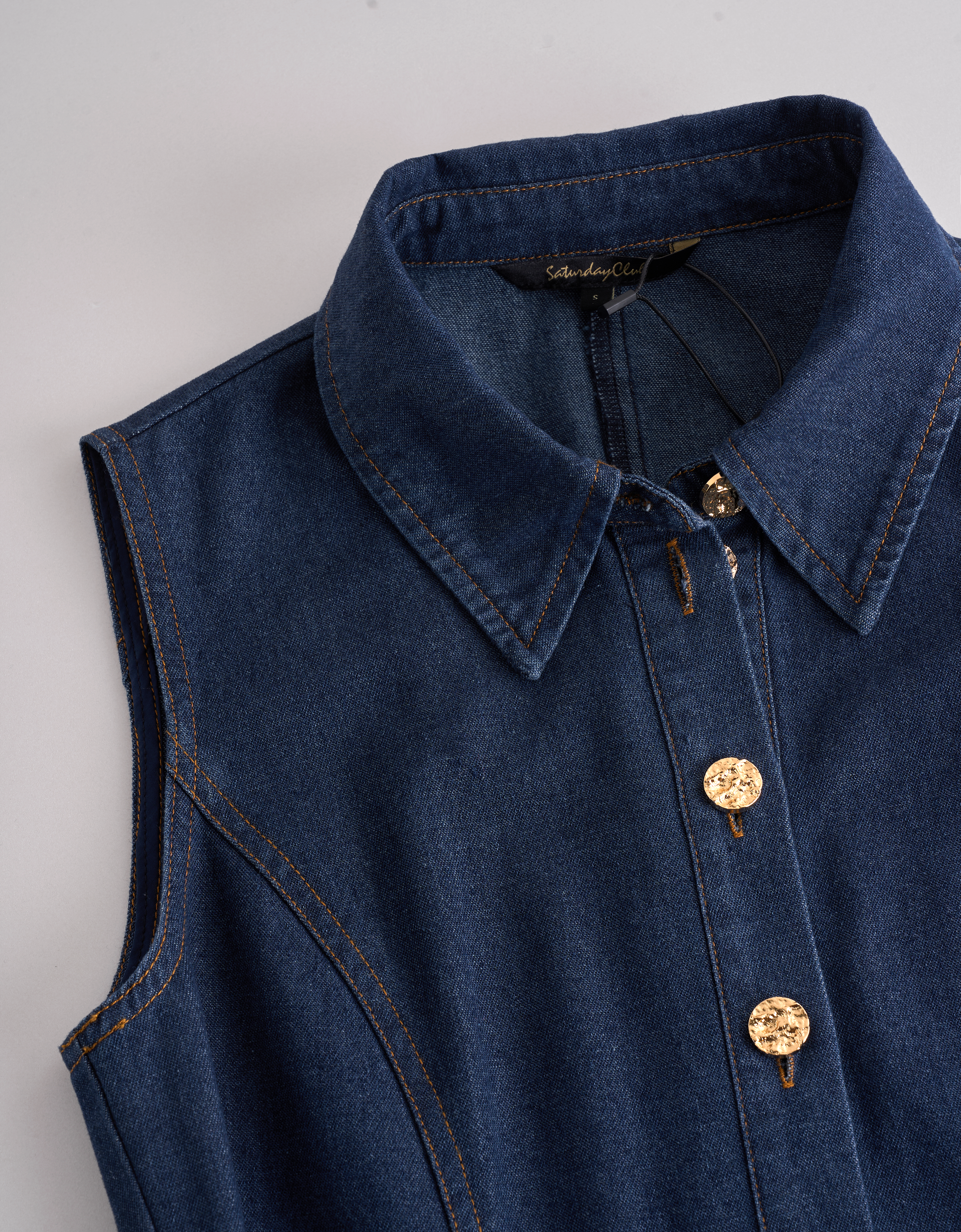 dark blue