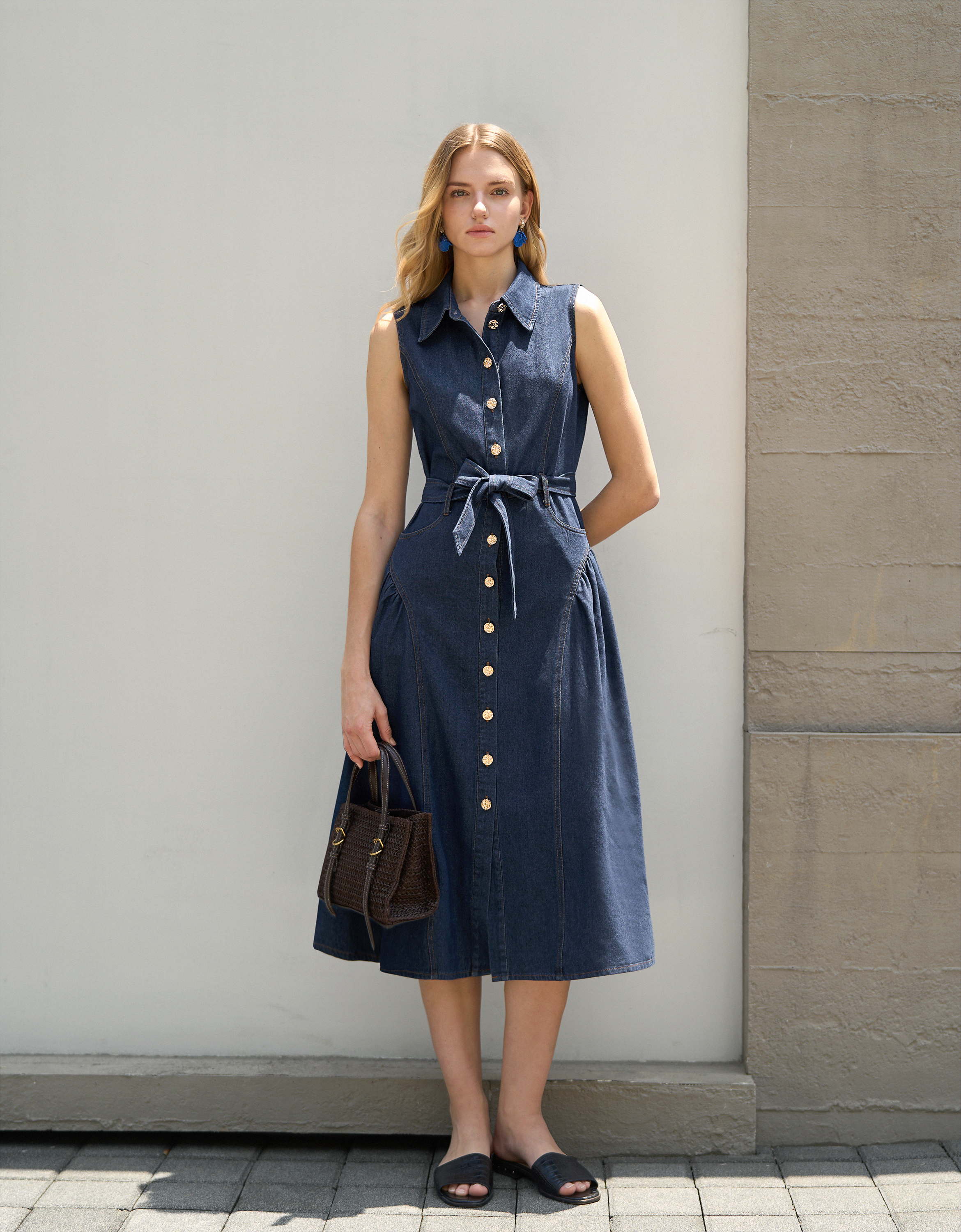 dark blue