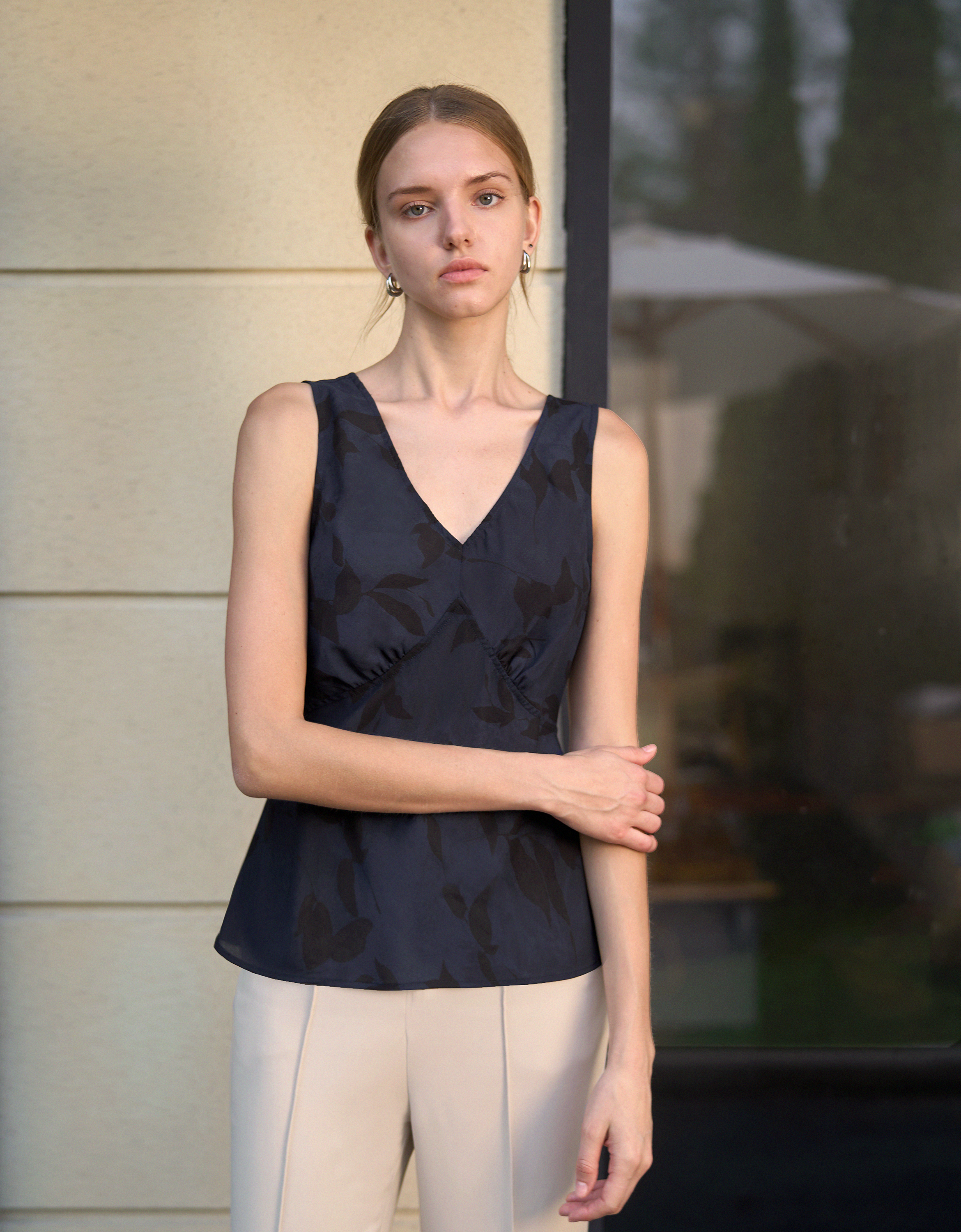 dark blue