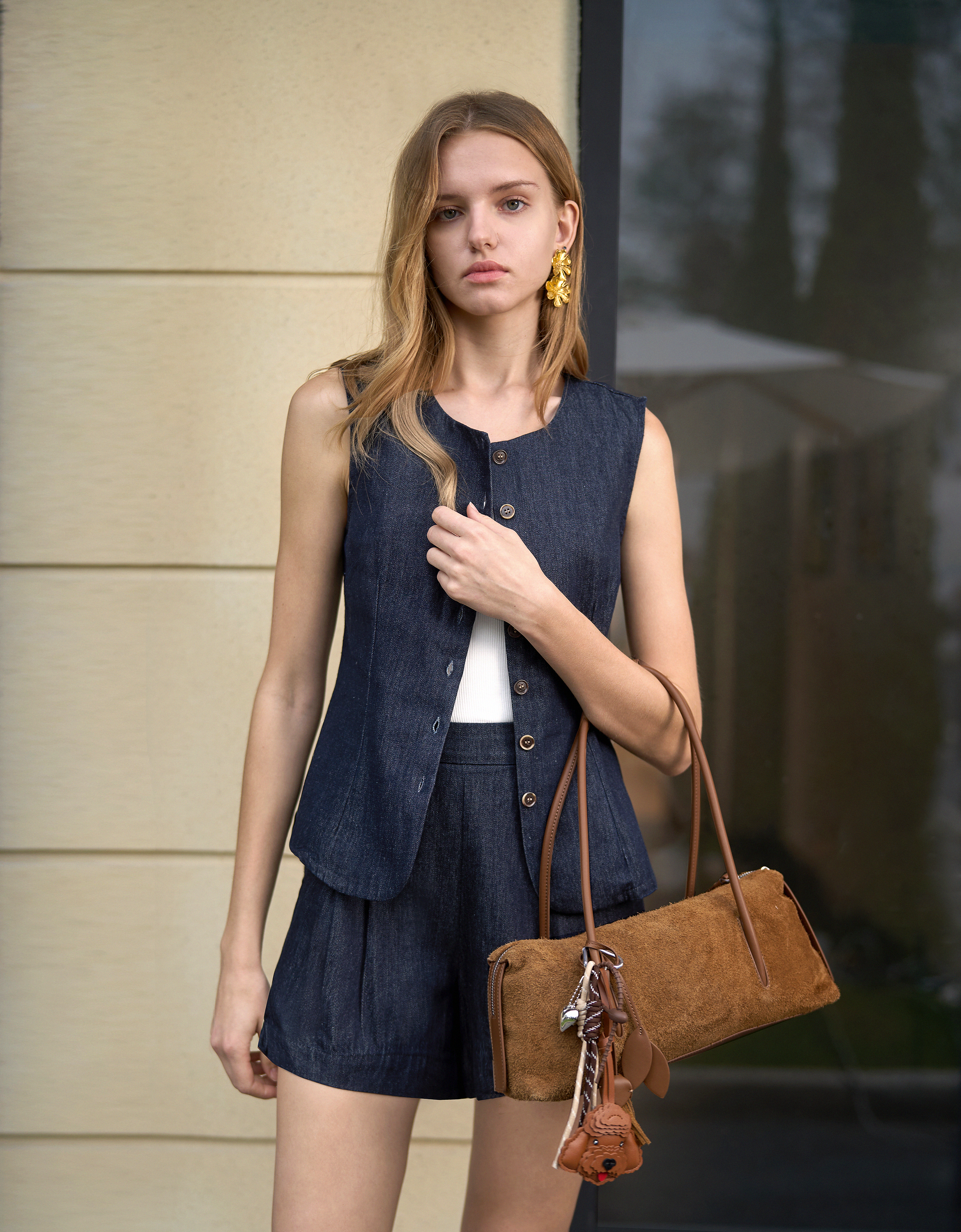 dark blue