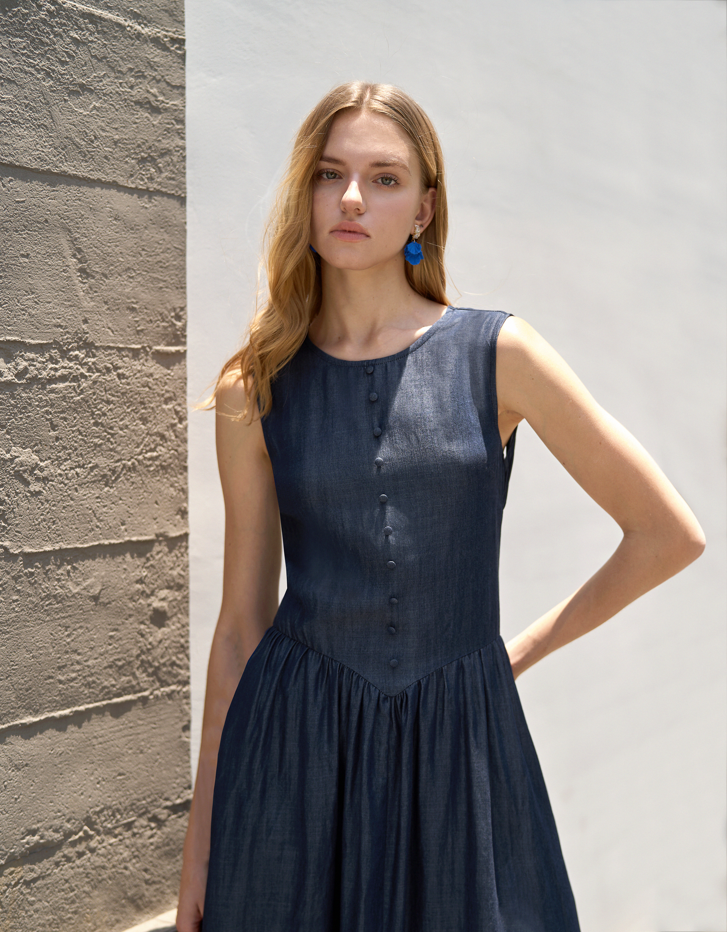 dark blue