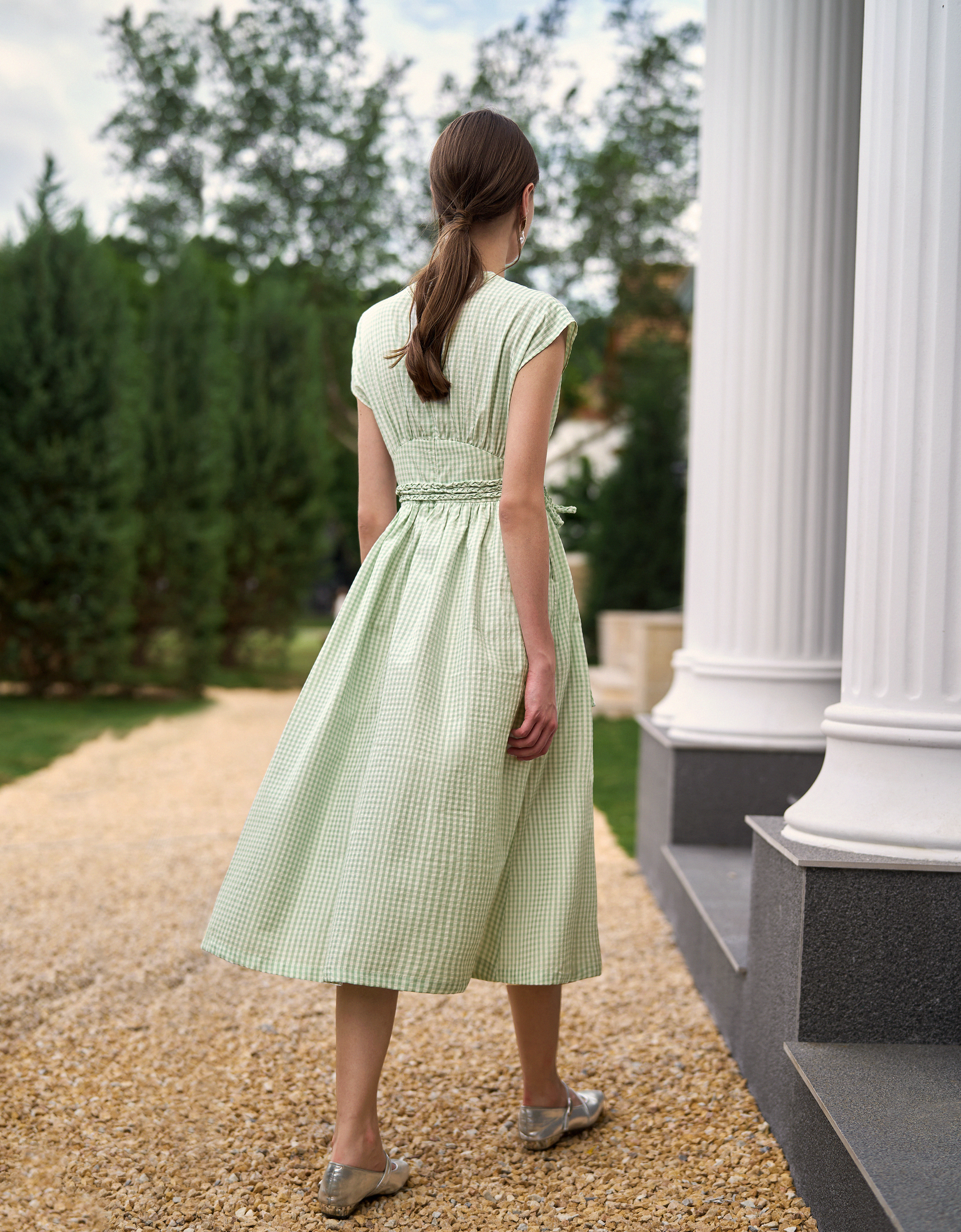 pale green