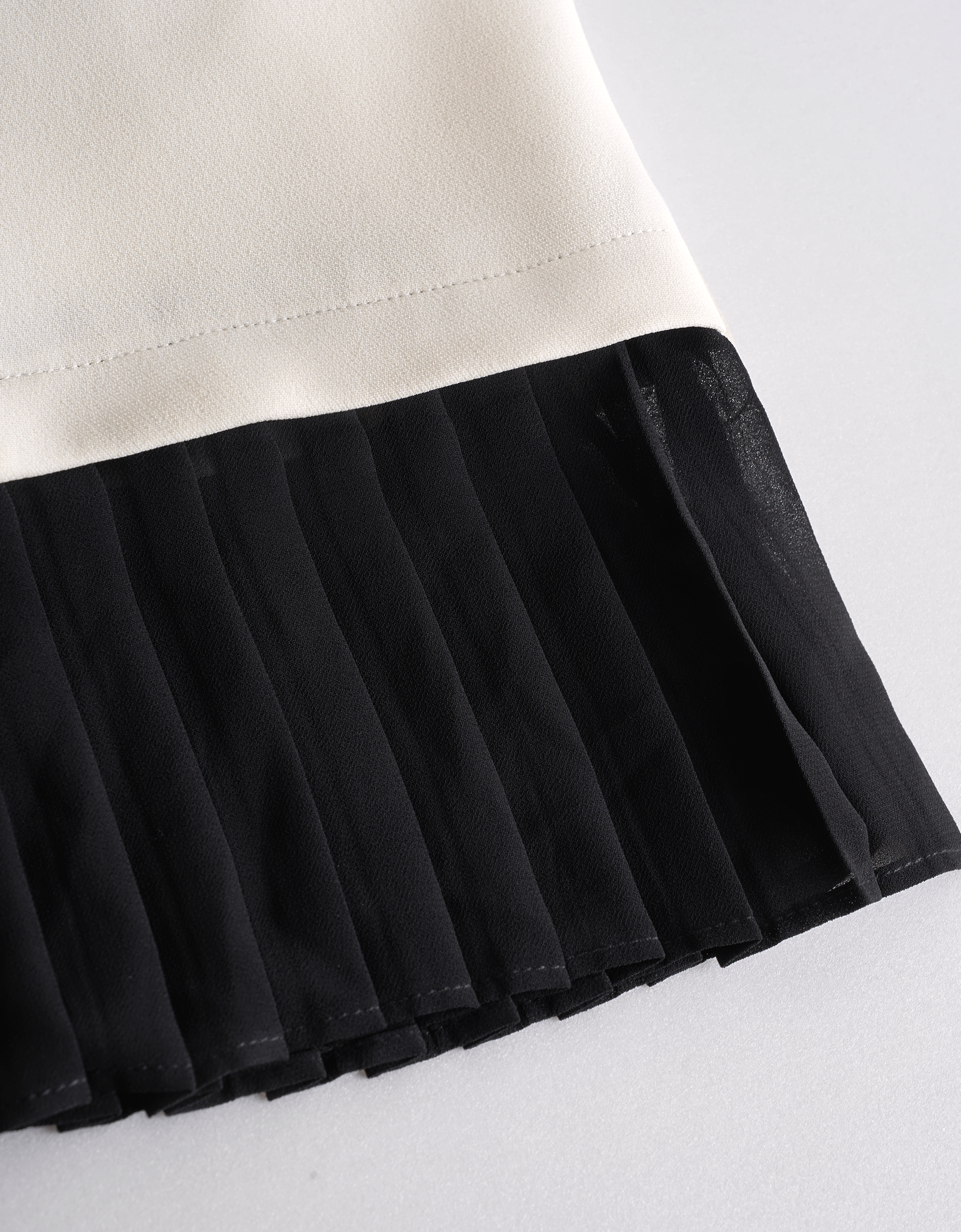 apricot & black(a29799)