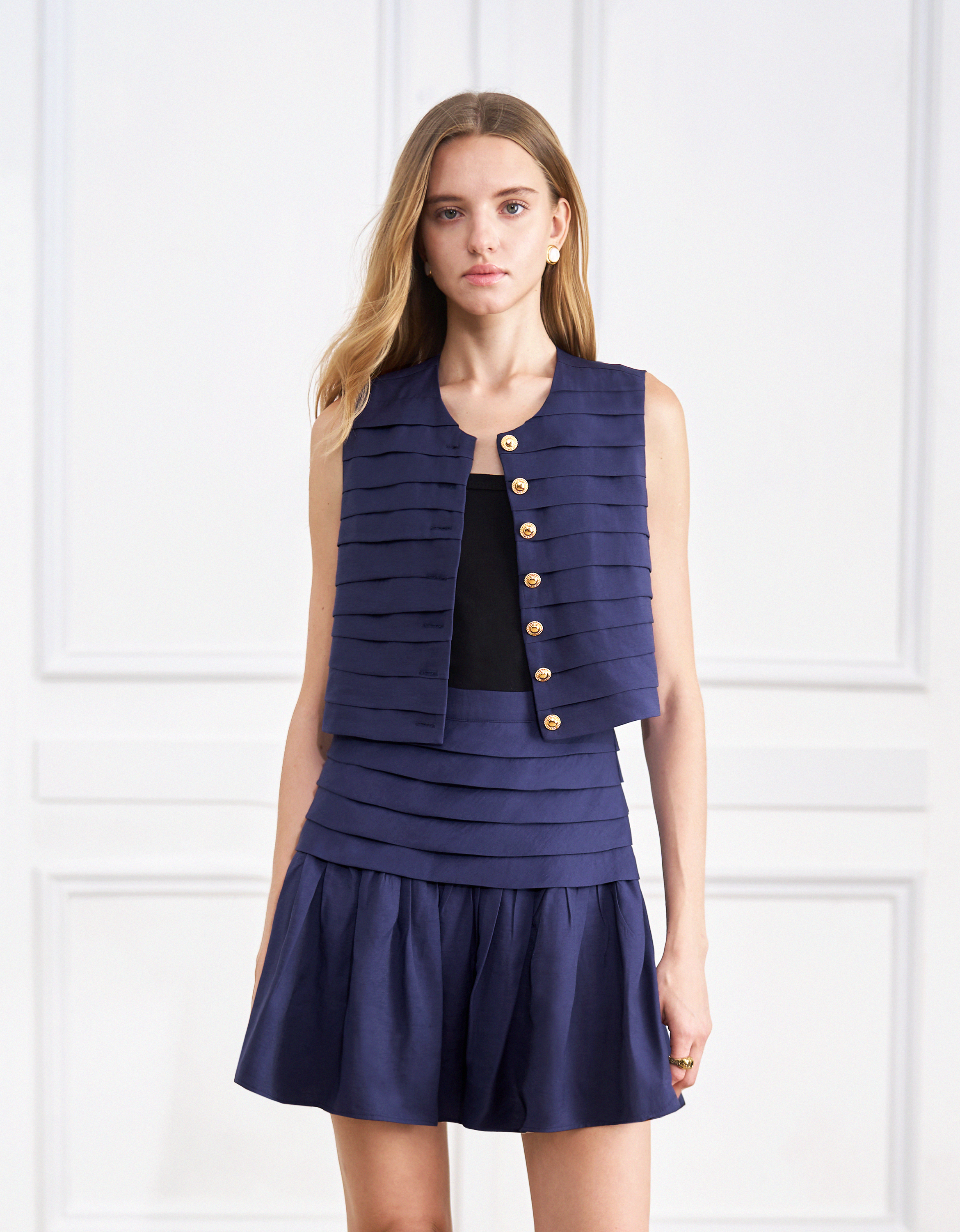dark blue
