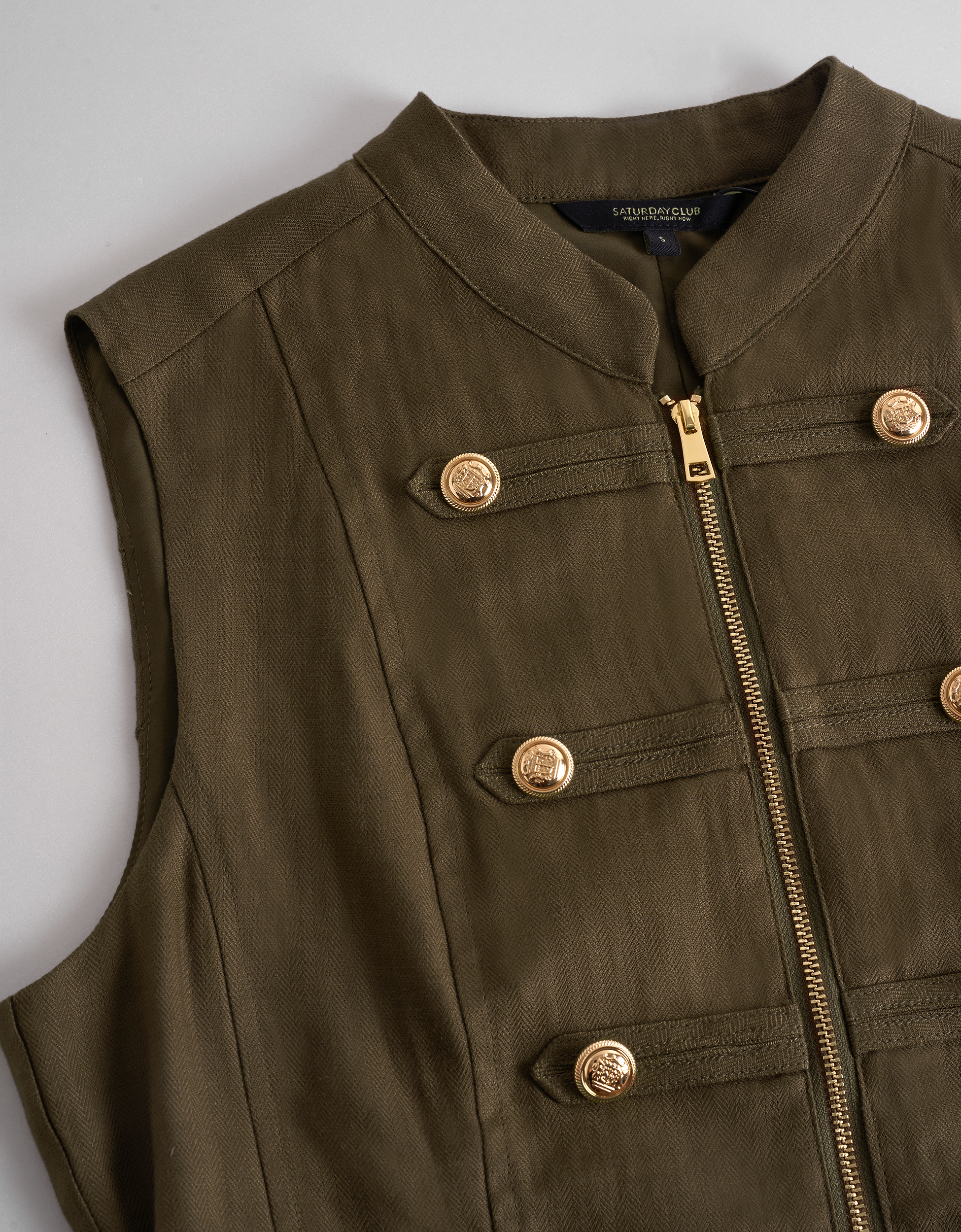 dark olive(a30082)