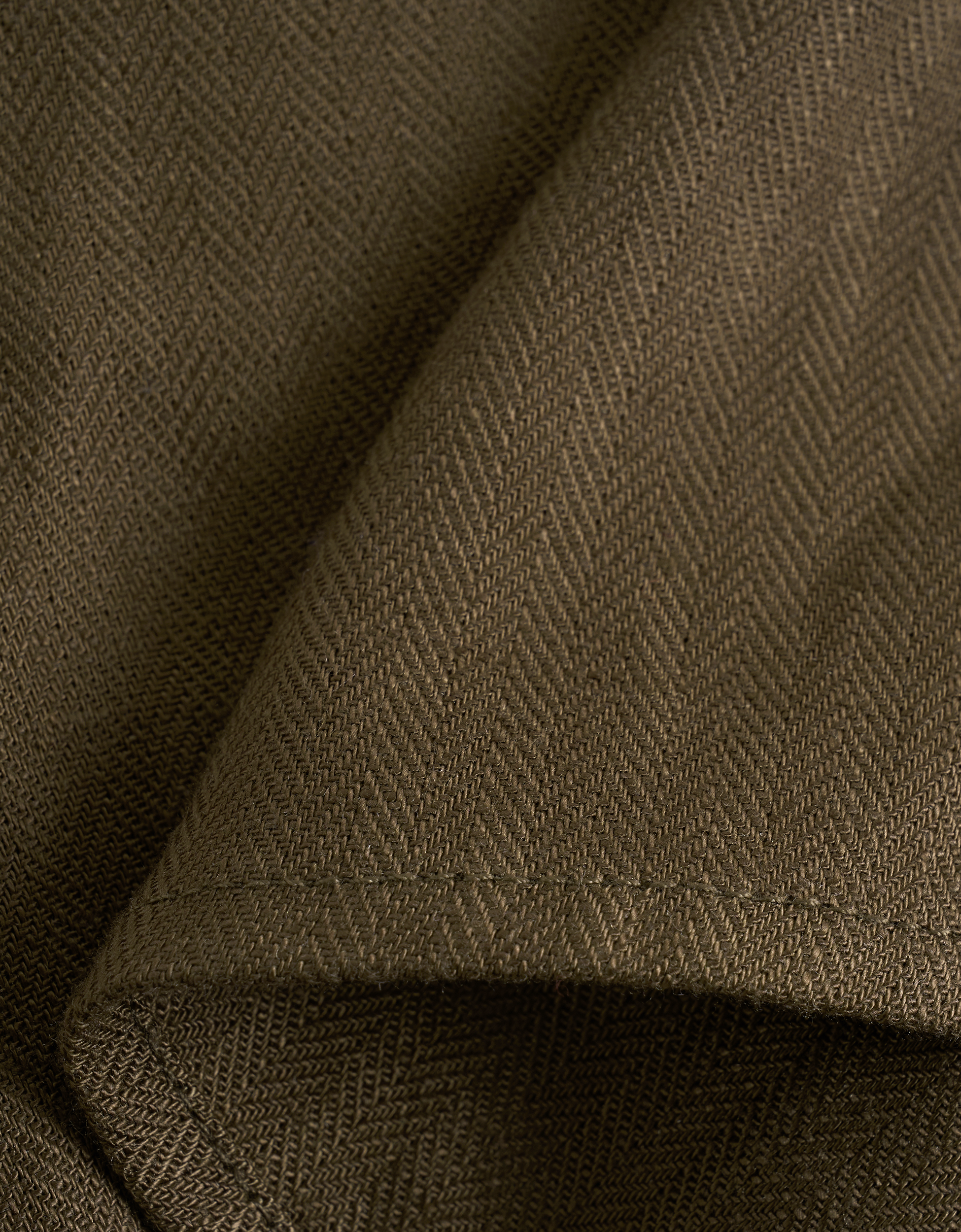 dark olive(a30083)