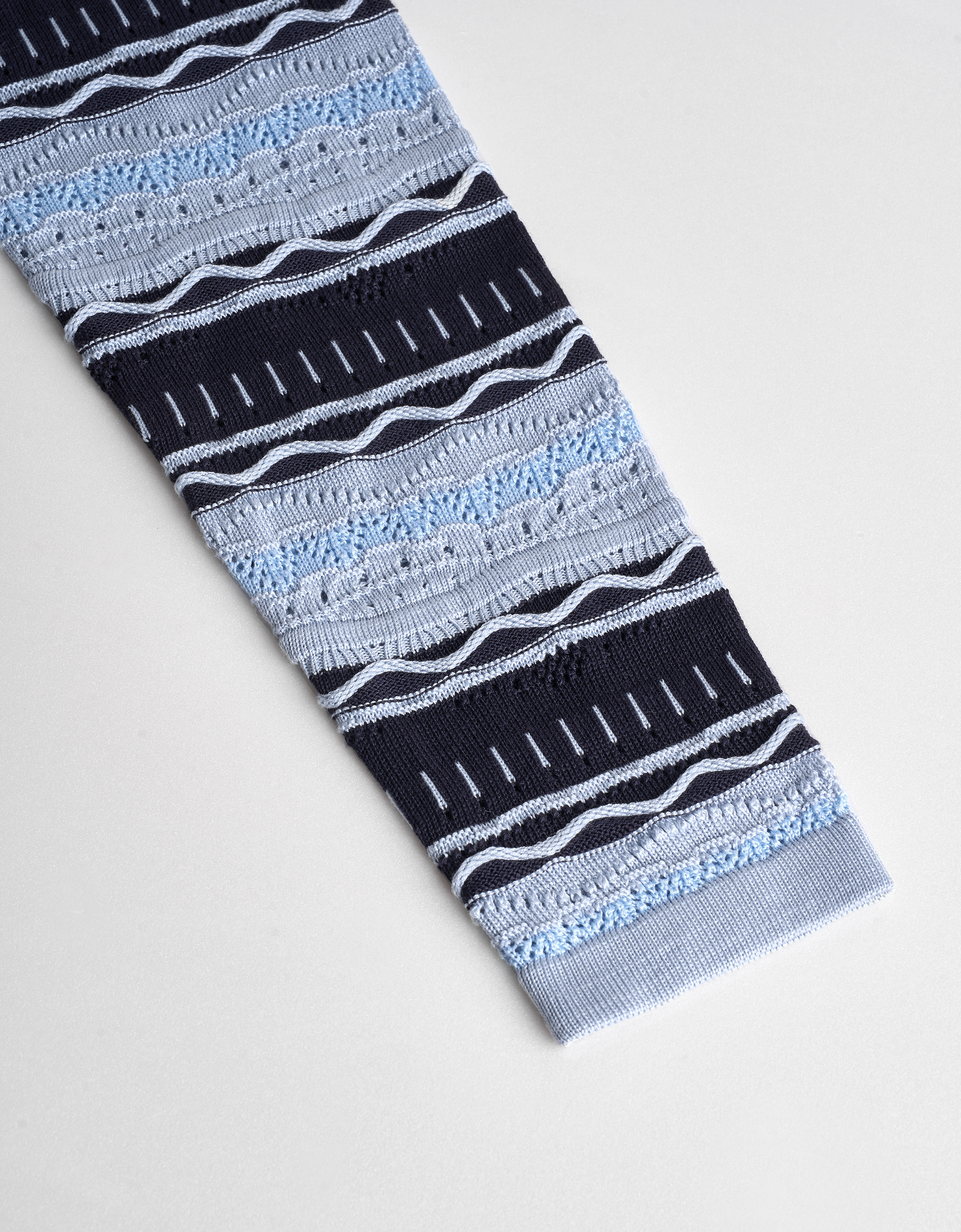 light blue & black(a30243)