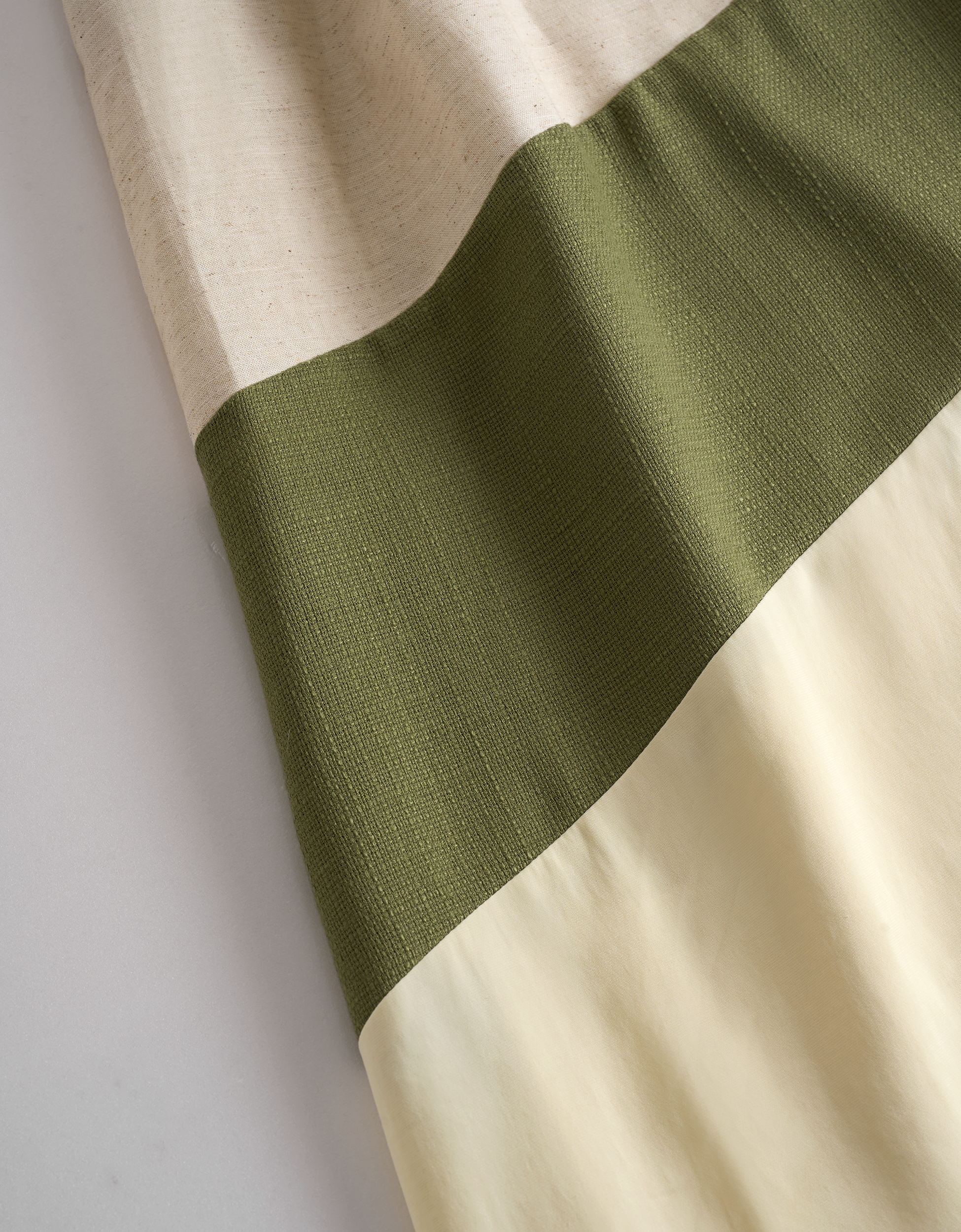apricot & green(a30376)