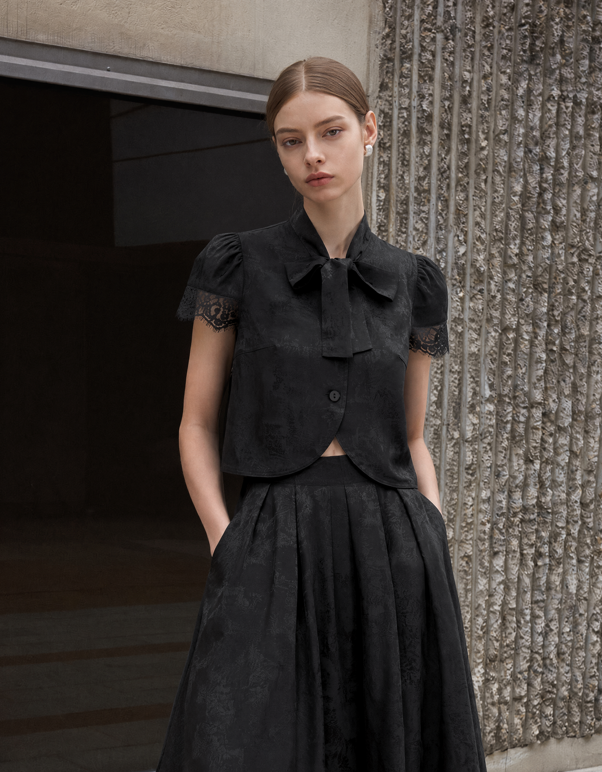 さっと Lace Trim Jacquard Short Sleeve Top | SaturdayClub – SaturdayClub