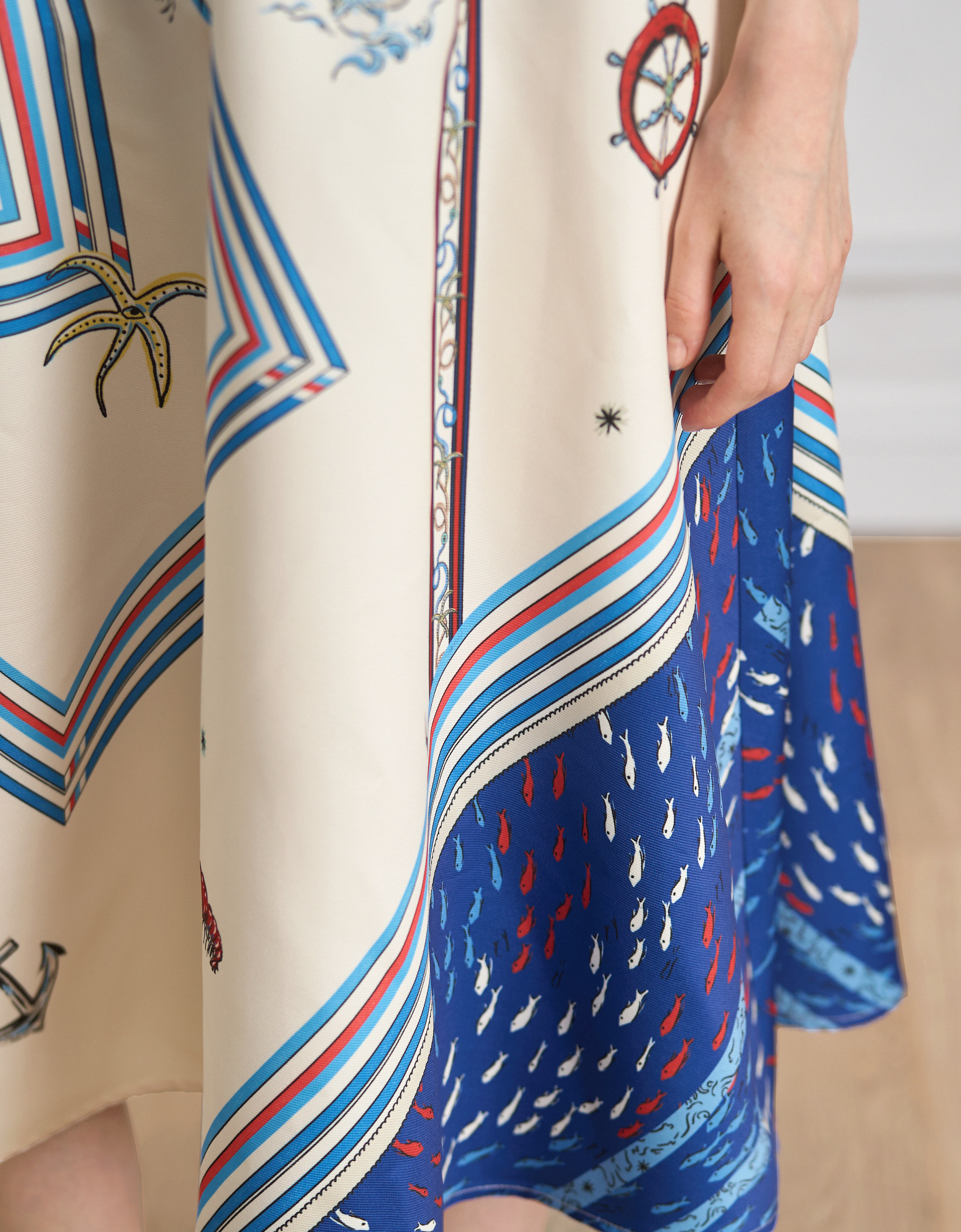 black & blue print(a30904)