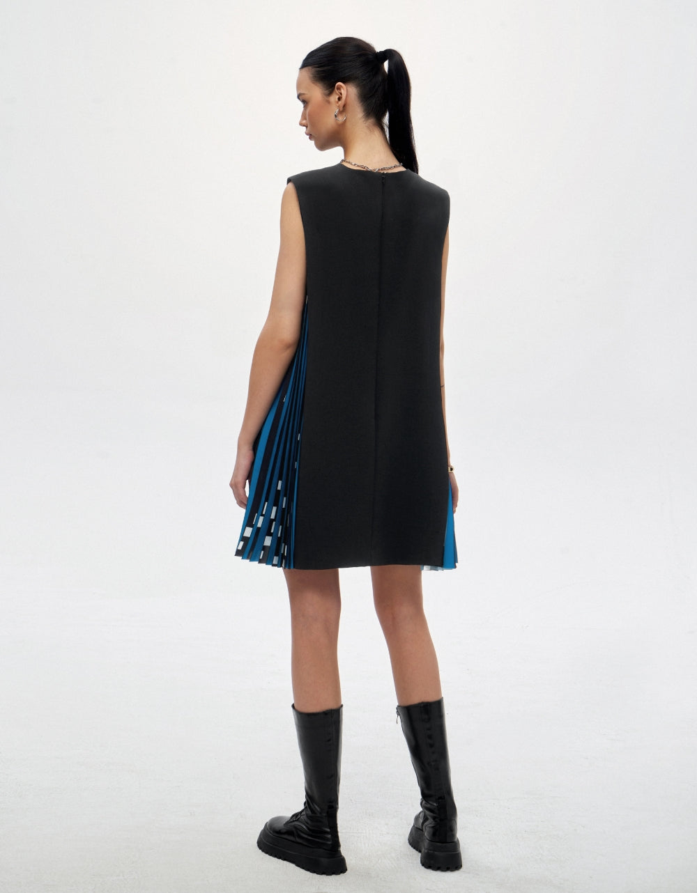 side-printed-pleated-shift-